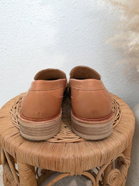 Crown Vintage Leather Loafers (6.5)