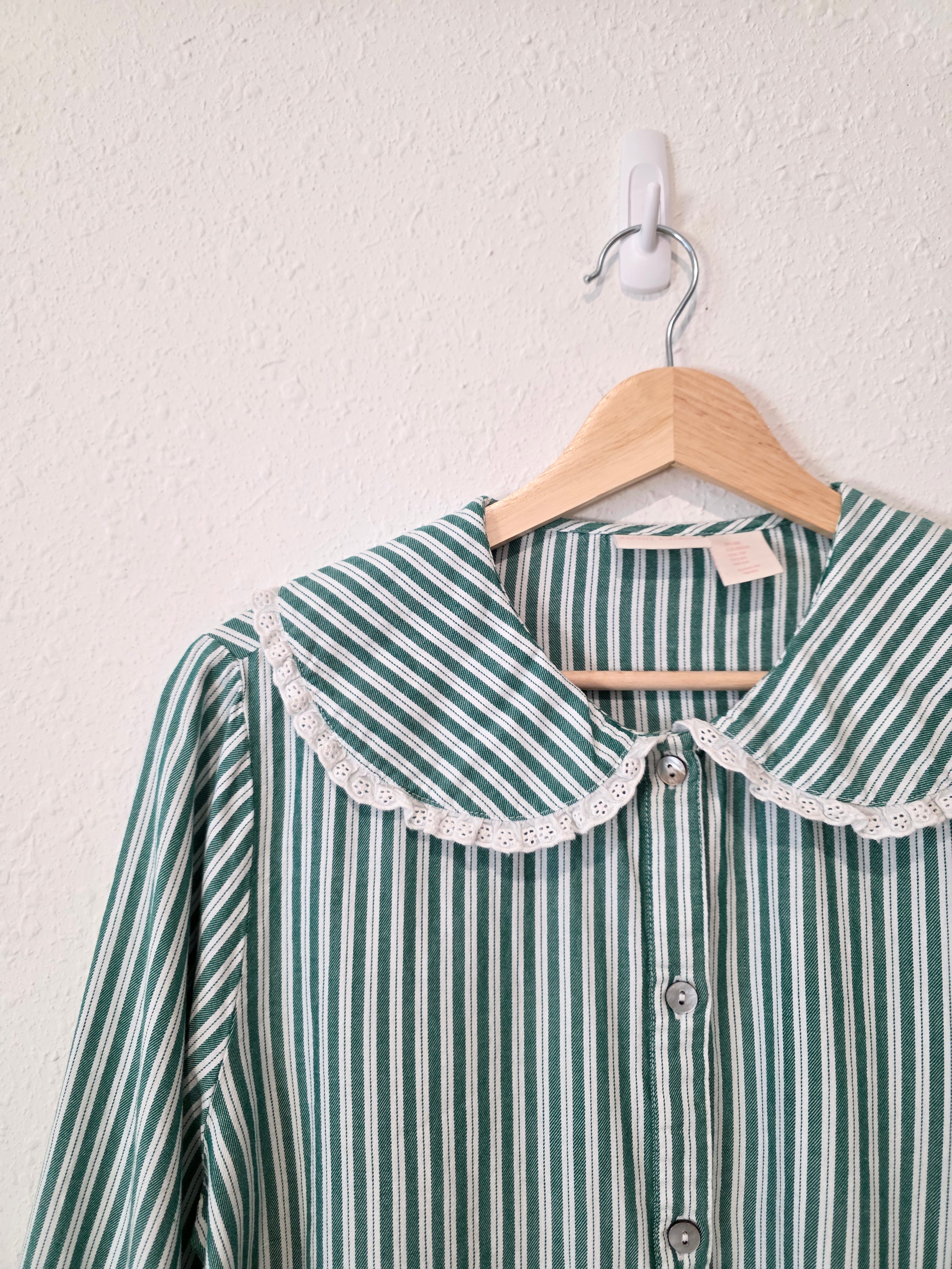 Peter Pan Collar Striped Button Up (M)