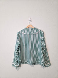 Peter Pan Collar Striped Button Up (M)