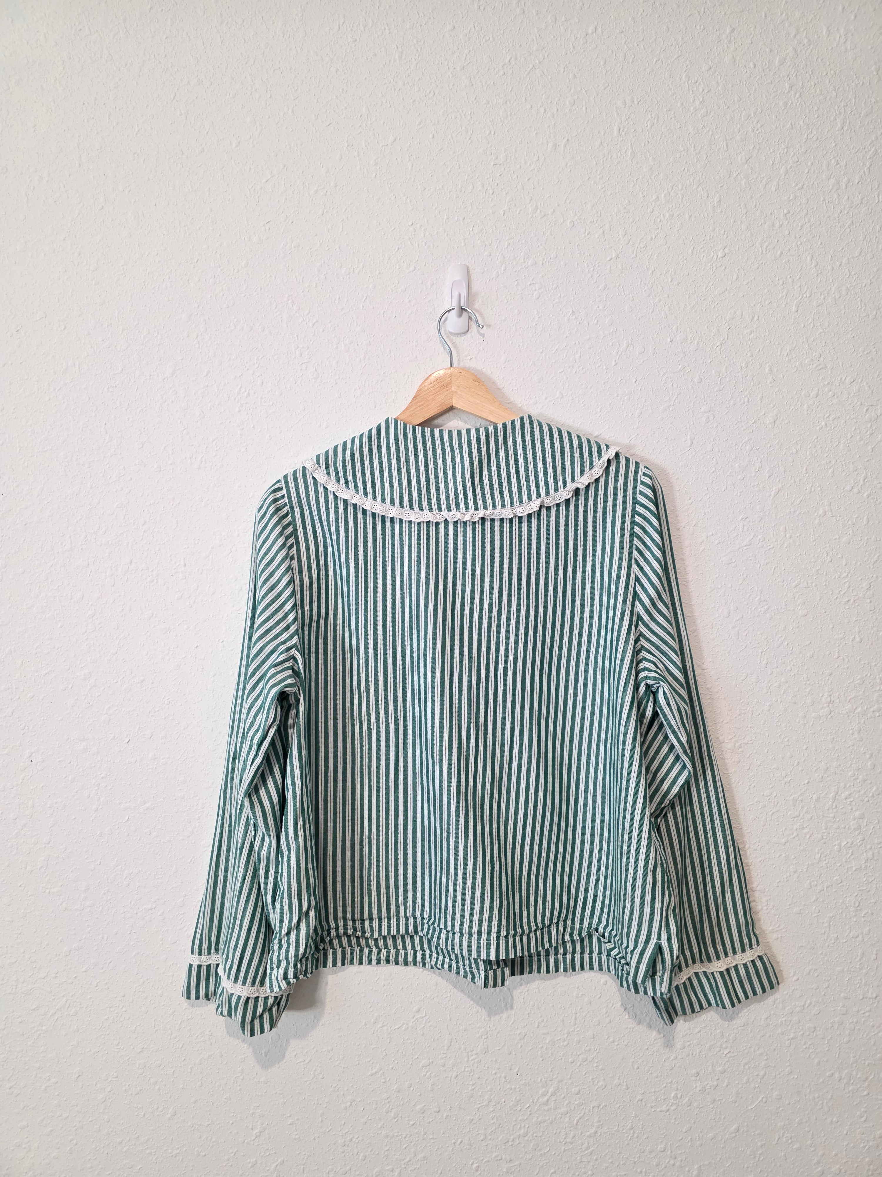 Peter Pan Collar Striped Button Up (M)