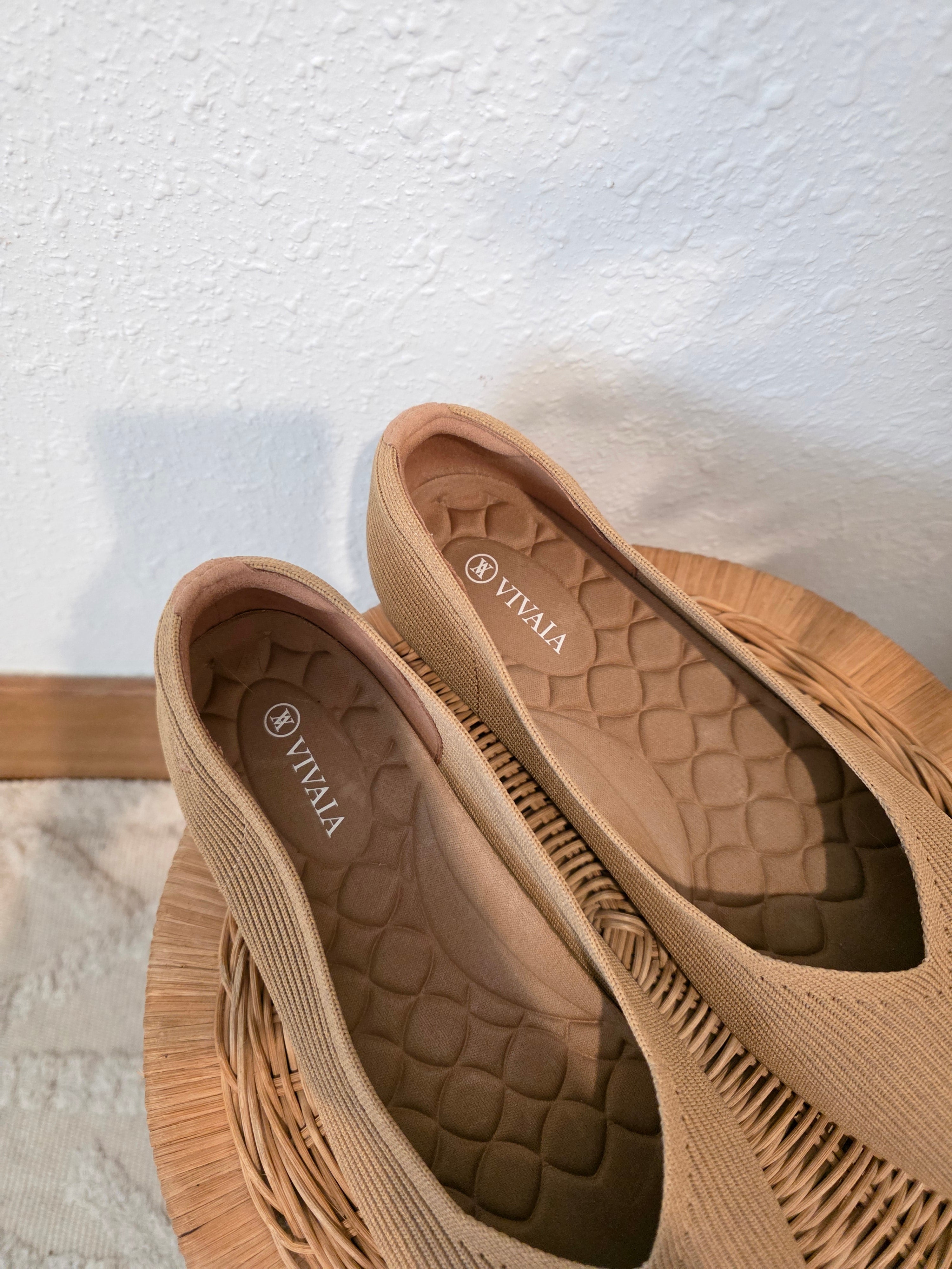 Vivaia Square Toe Rib Flats (10.5)