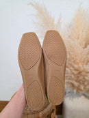 Vivaia Square Toe Rib Flats (10.5)