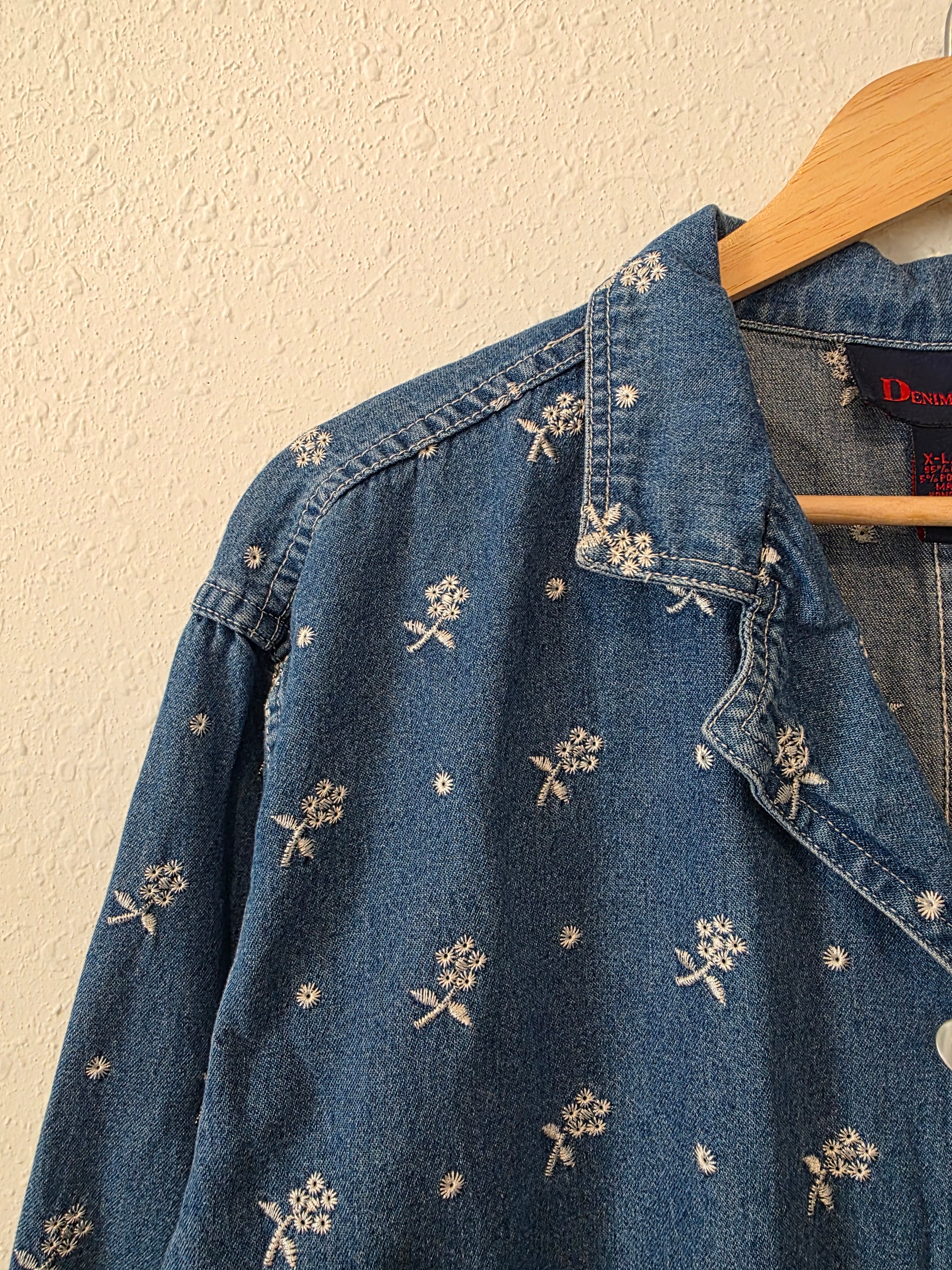 Vintage Floral Embroidered Denim Button Up (XL)