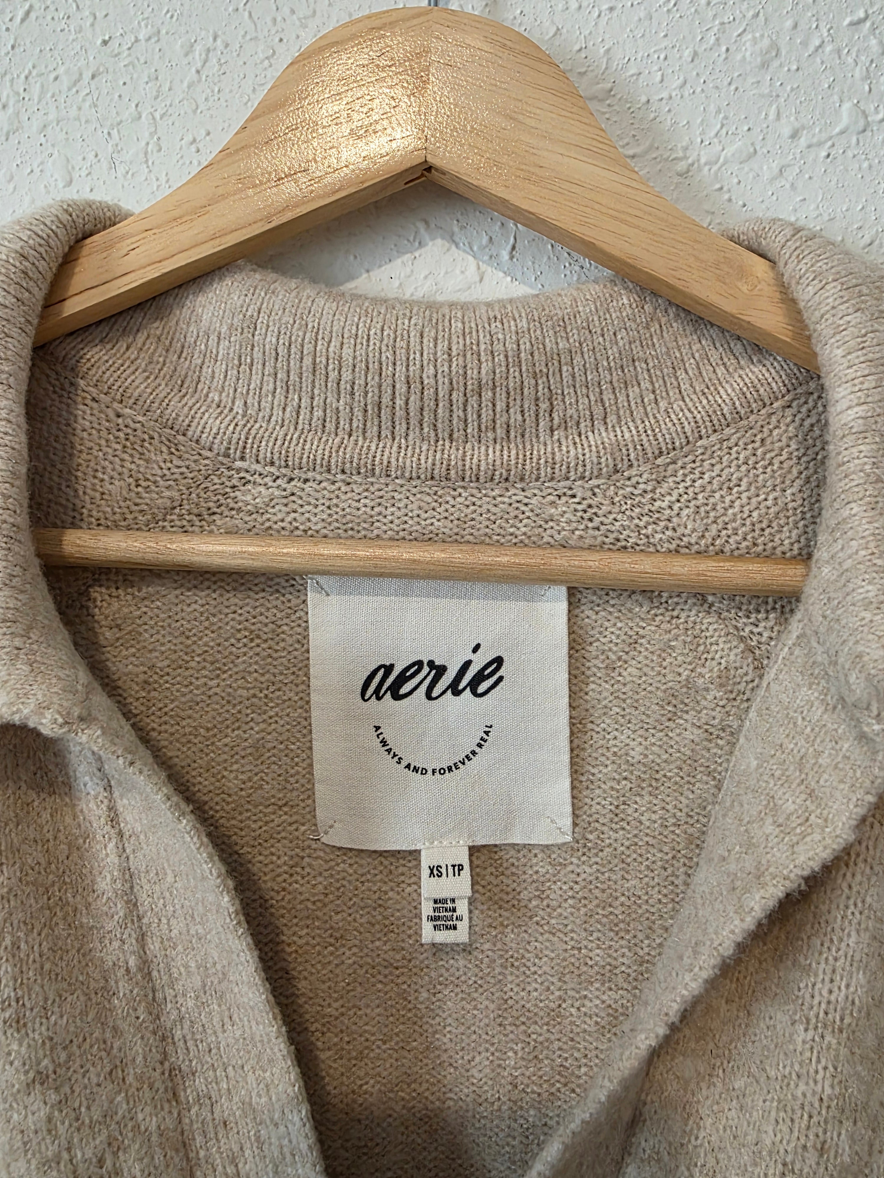 Aerie V Neck Oversized Sweater (XS)