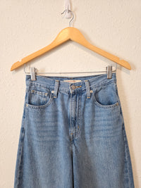 Levi's High Waisted Straight Jeans (25)