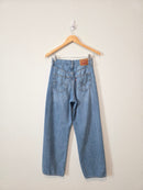 Levi's High Waisted Straight Jeans (25)