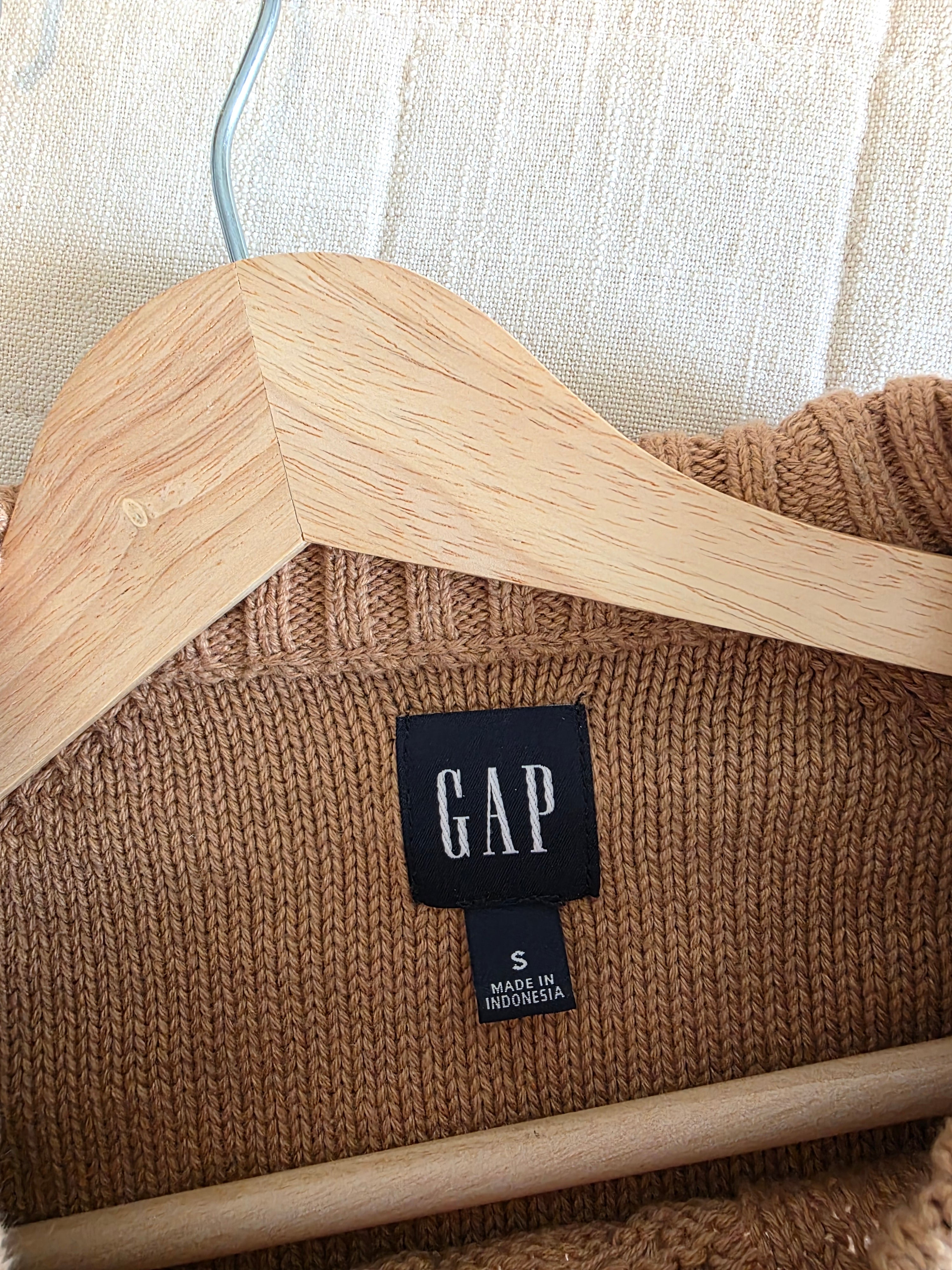 Gap Cable Knit Cotton Sweater (S)