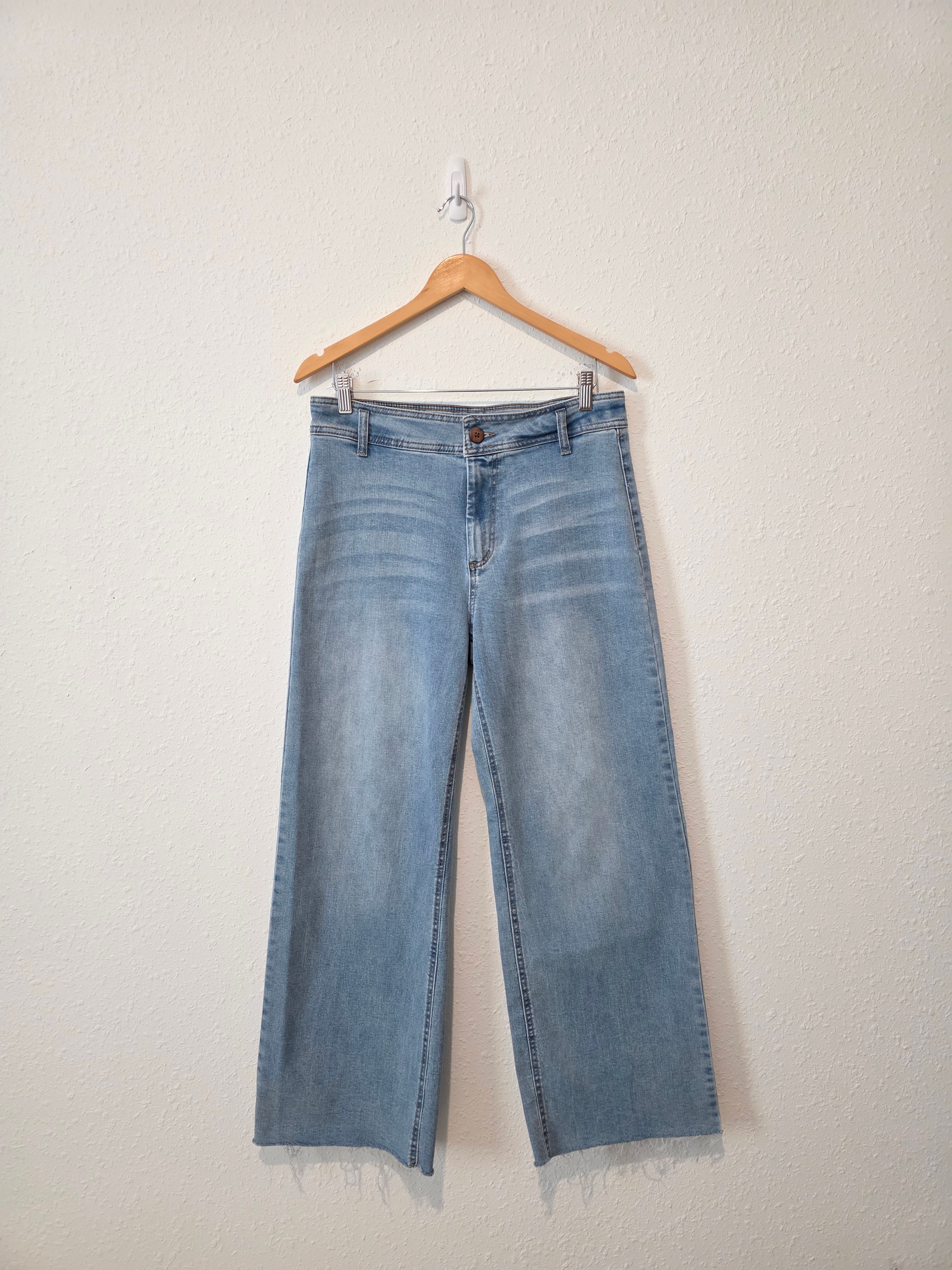 Oat Light Wash Wide Leg Jeans (10/30)