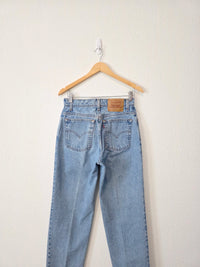 Vintage Levi's 550 Tapered Jeans (27)