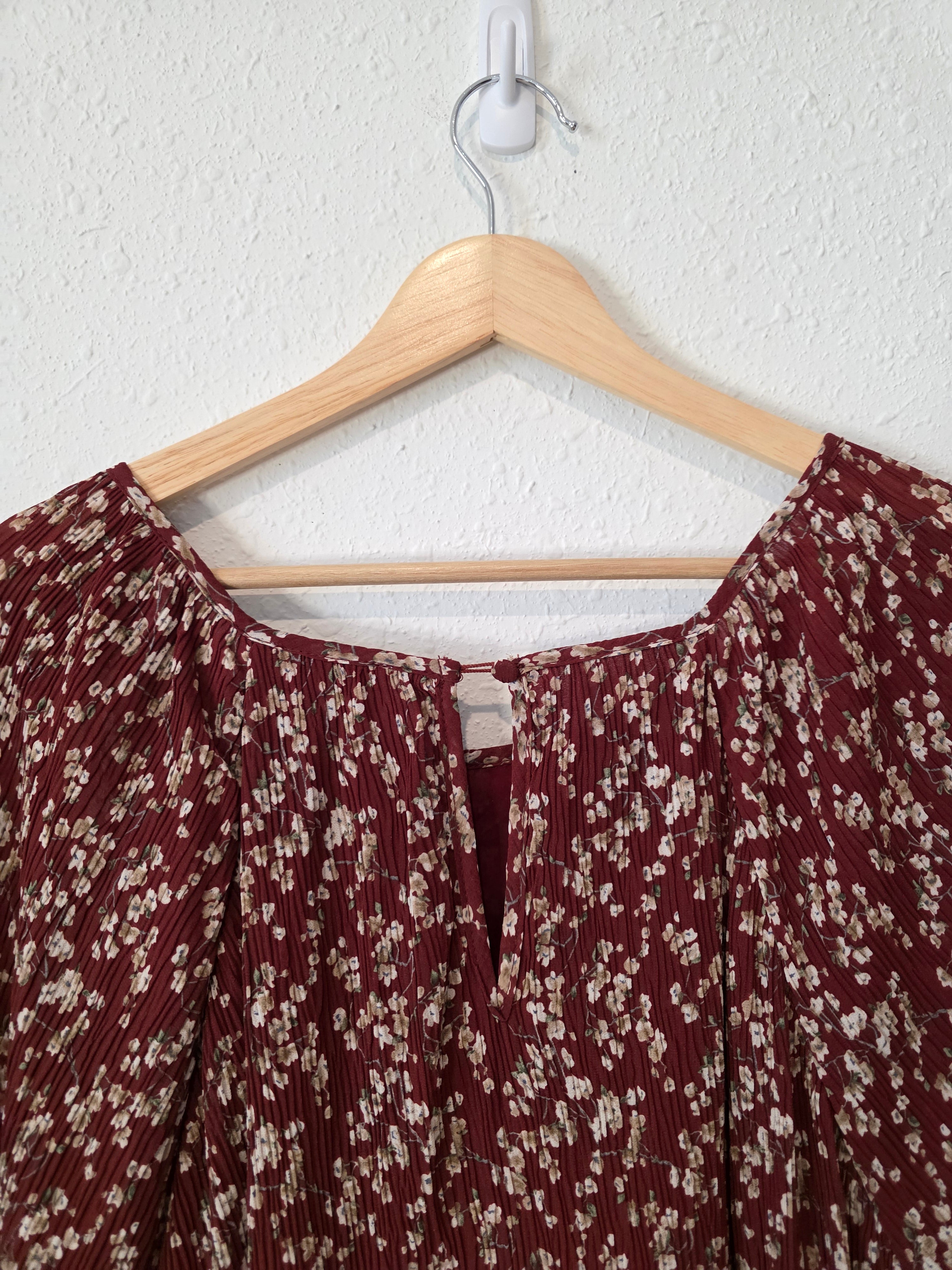 Hayden Ditsy Floral Midi Dress (1X)