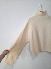 Zara Cream Turtleneck Sweater (S)