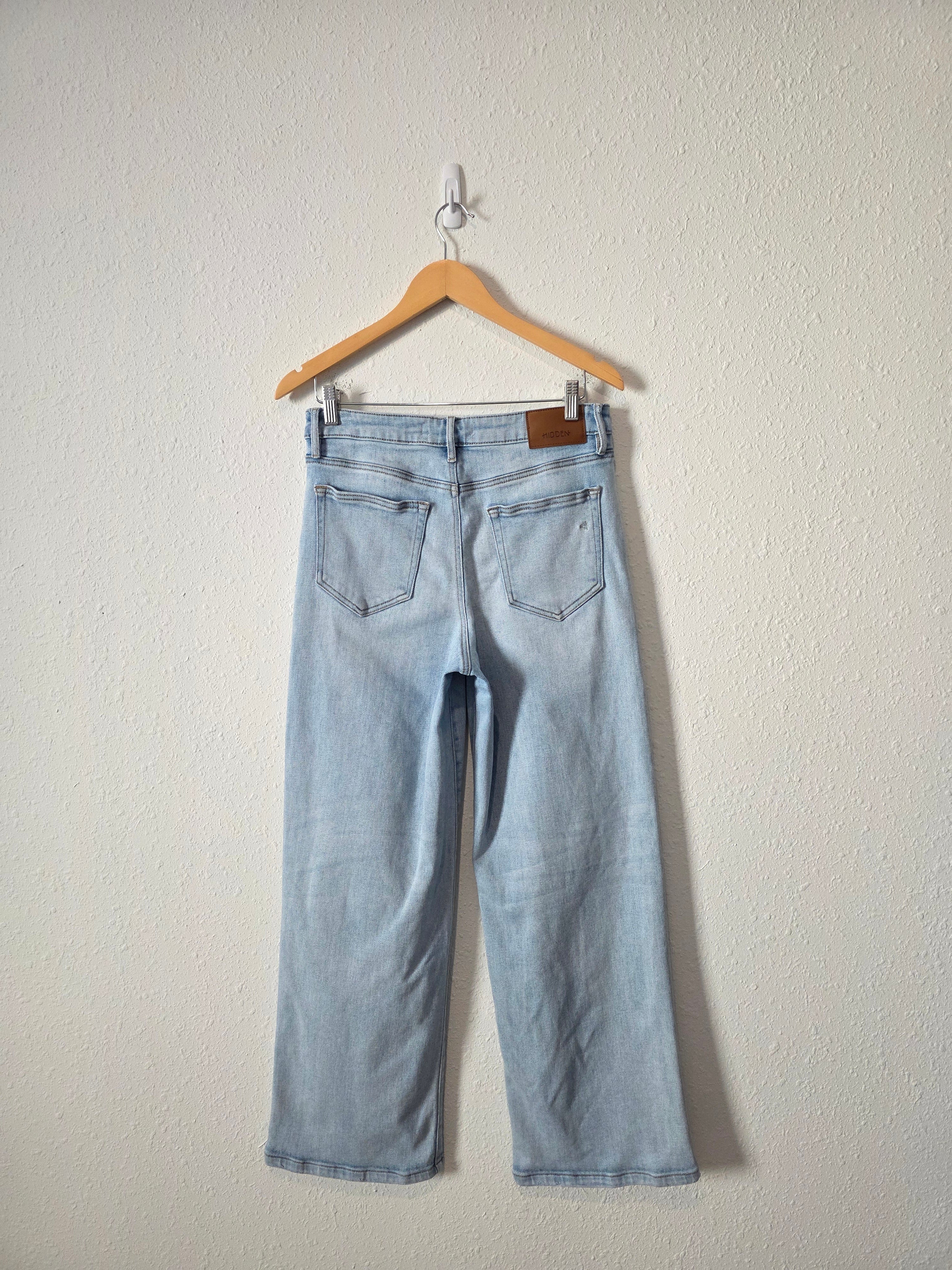 Altar'd State Light Wash Relaxed Jeans (29)