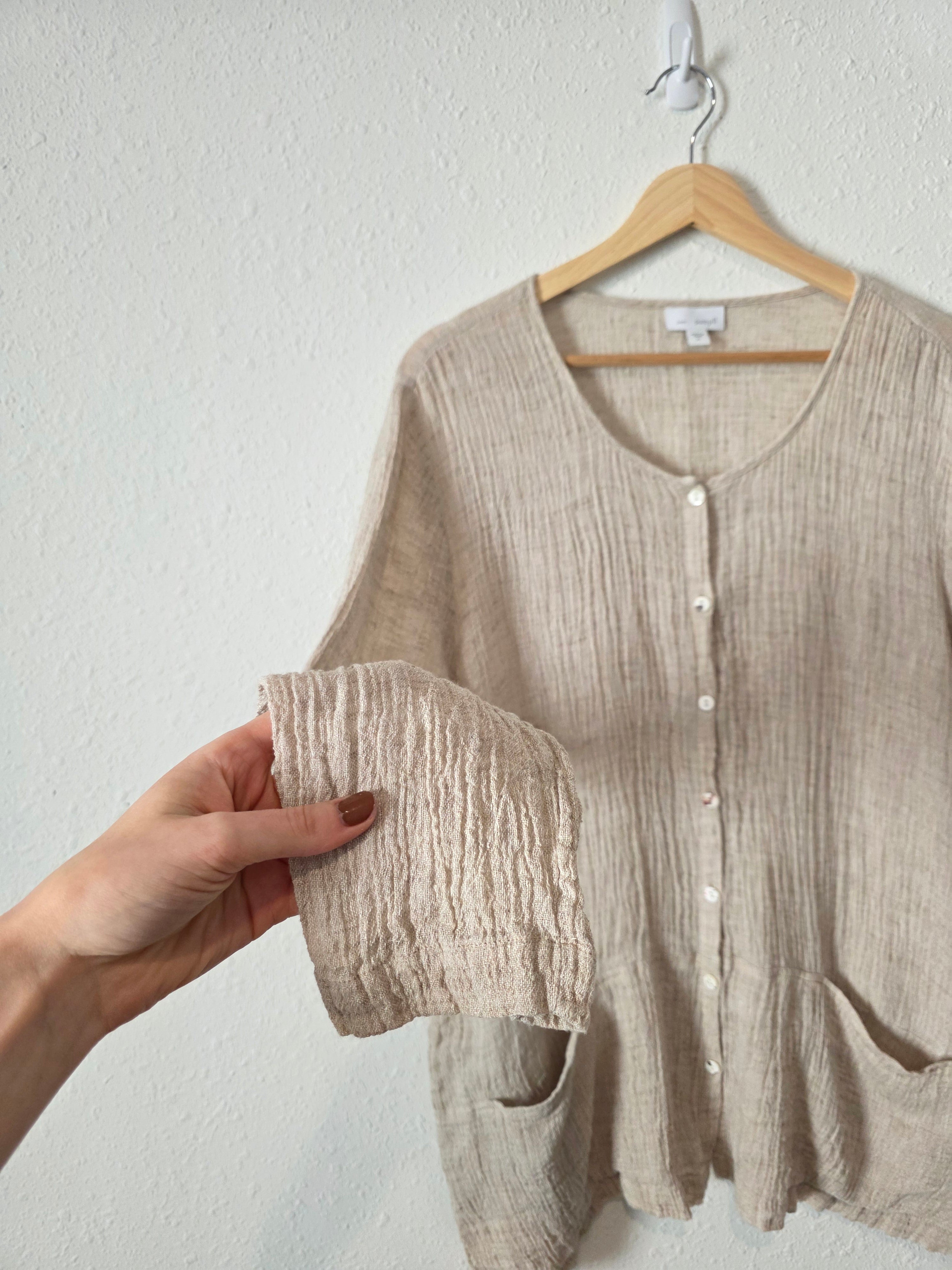 Neutral Textured Linen Button Up (XL)
