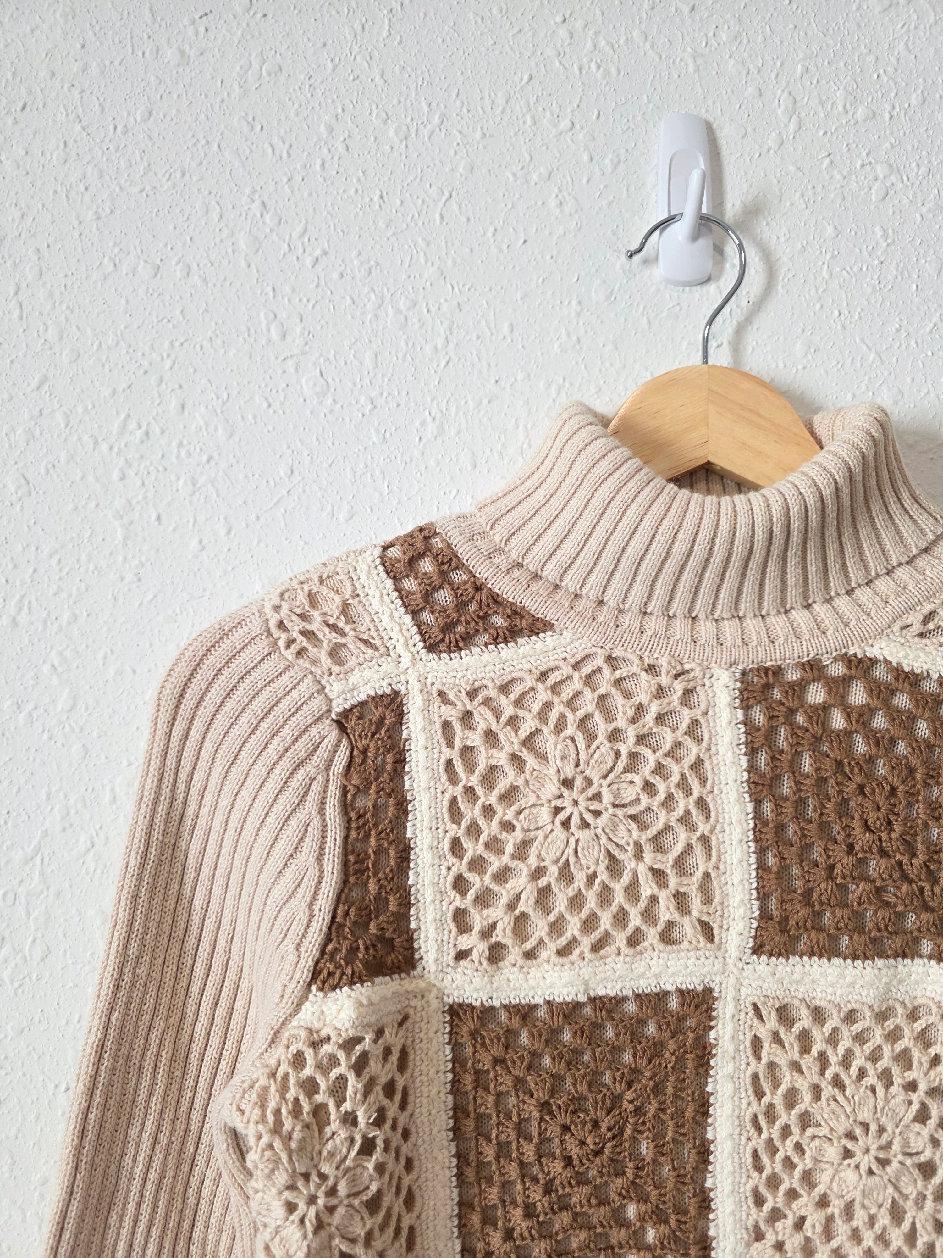 Vintage Crochet Turtleneck Sweater (XS)