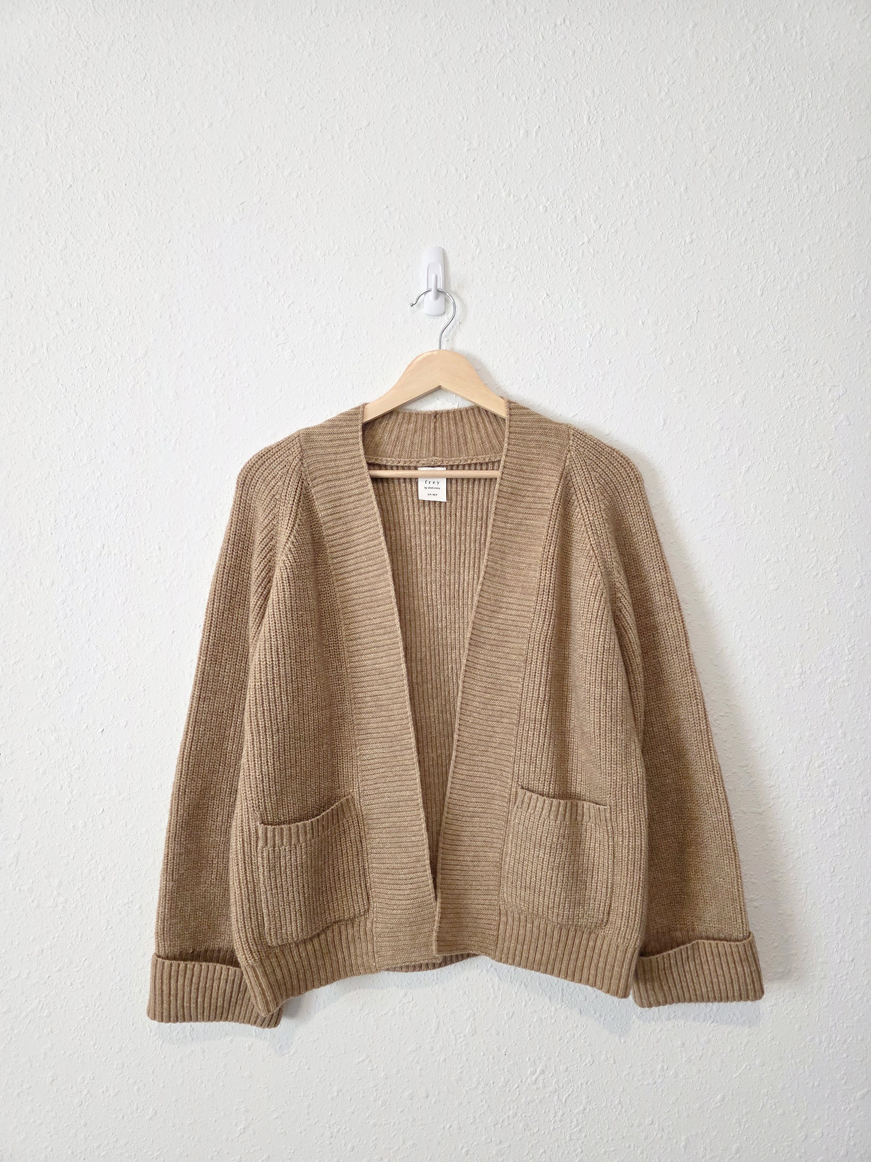 Brown Ribbed Cardigan Sweater (S/M)