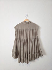 Oversized Flowy Button Up (M)