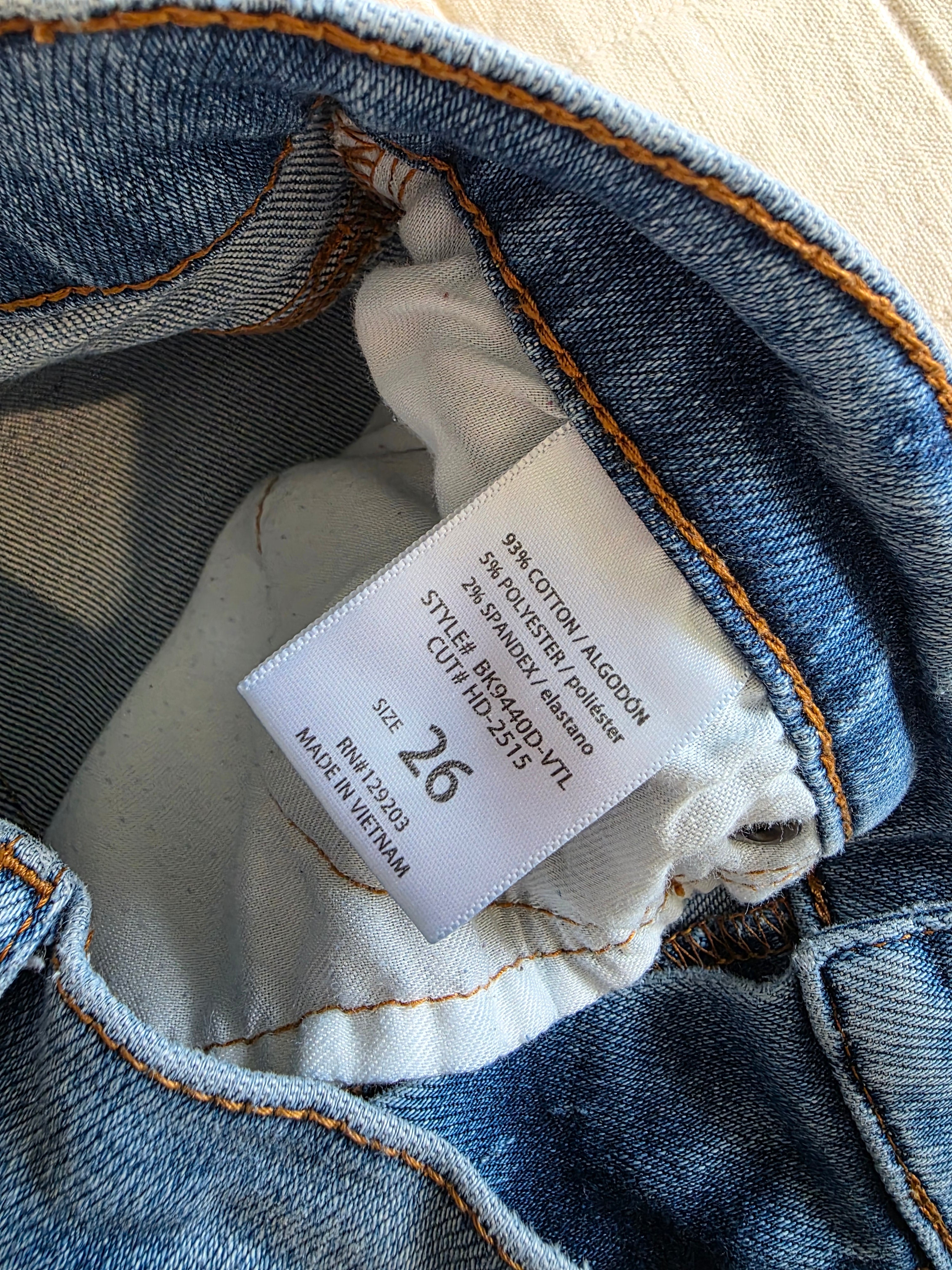 Hidden Relaxed Wide Leg Jeans (26)