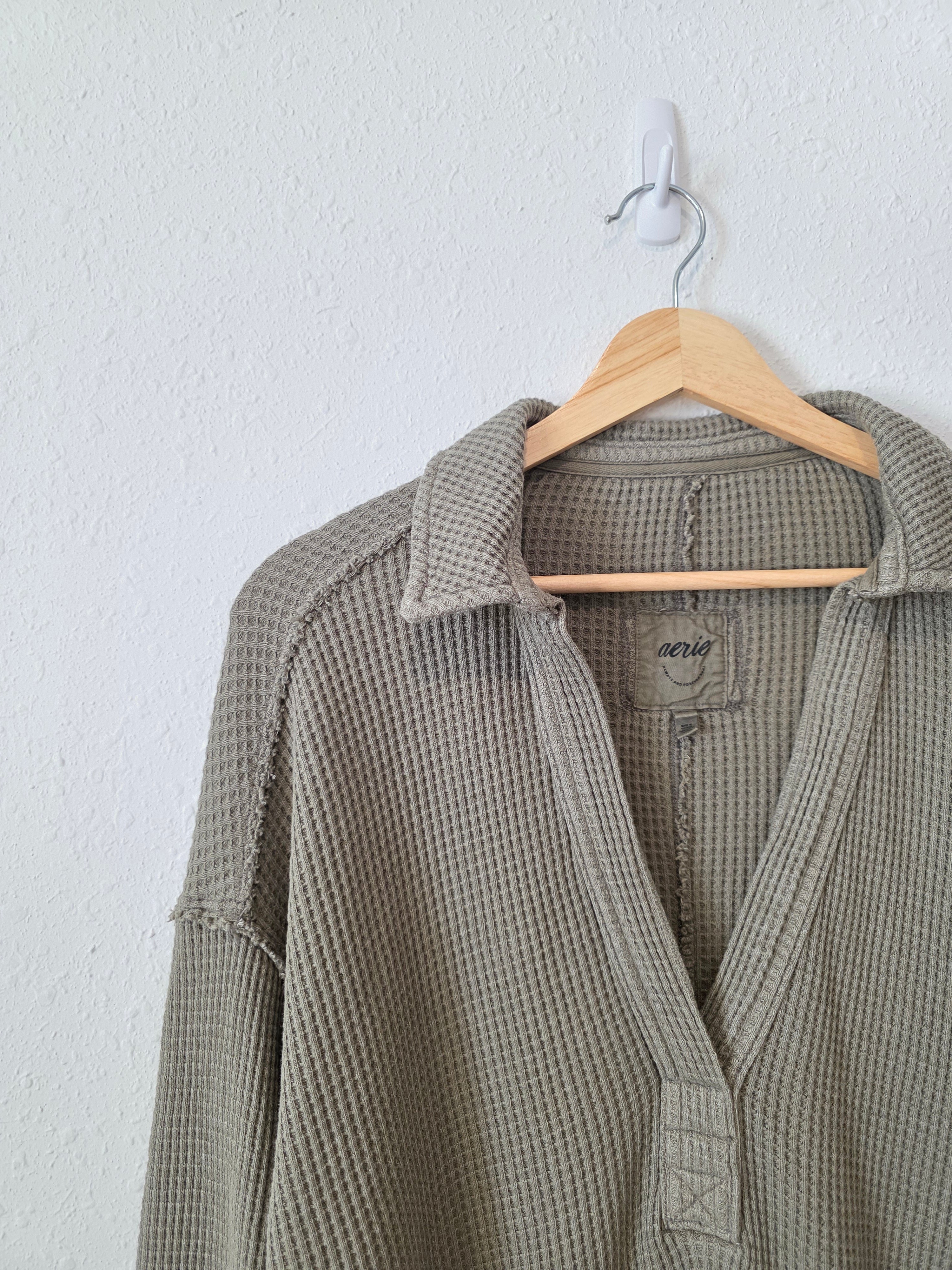 Aerie Green Waffle V Neck Sweater (M)