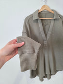 Aerie Green Waffle V Neck Sweater (M)