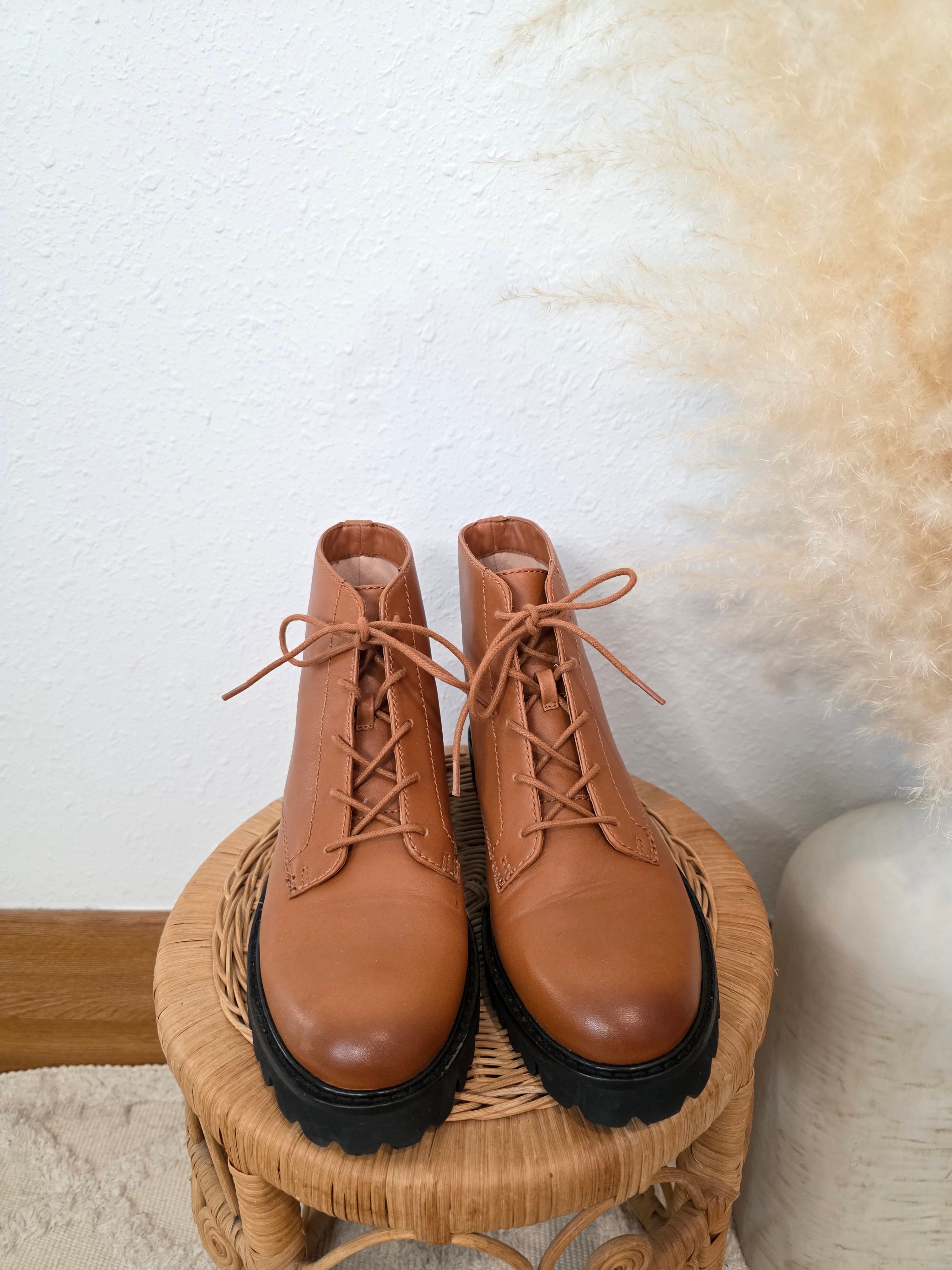 J.Crew Lugsole Leather Boots (8)