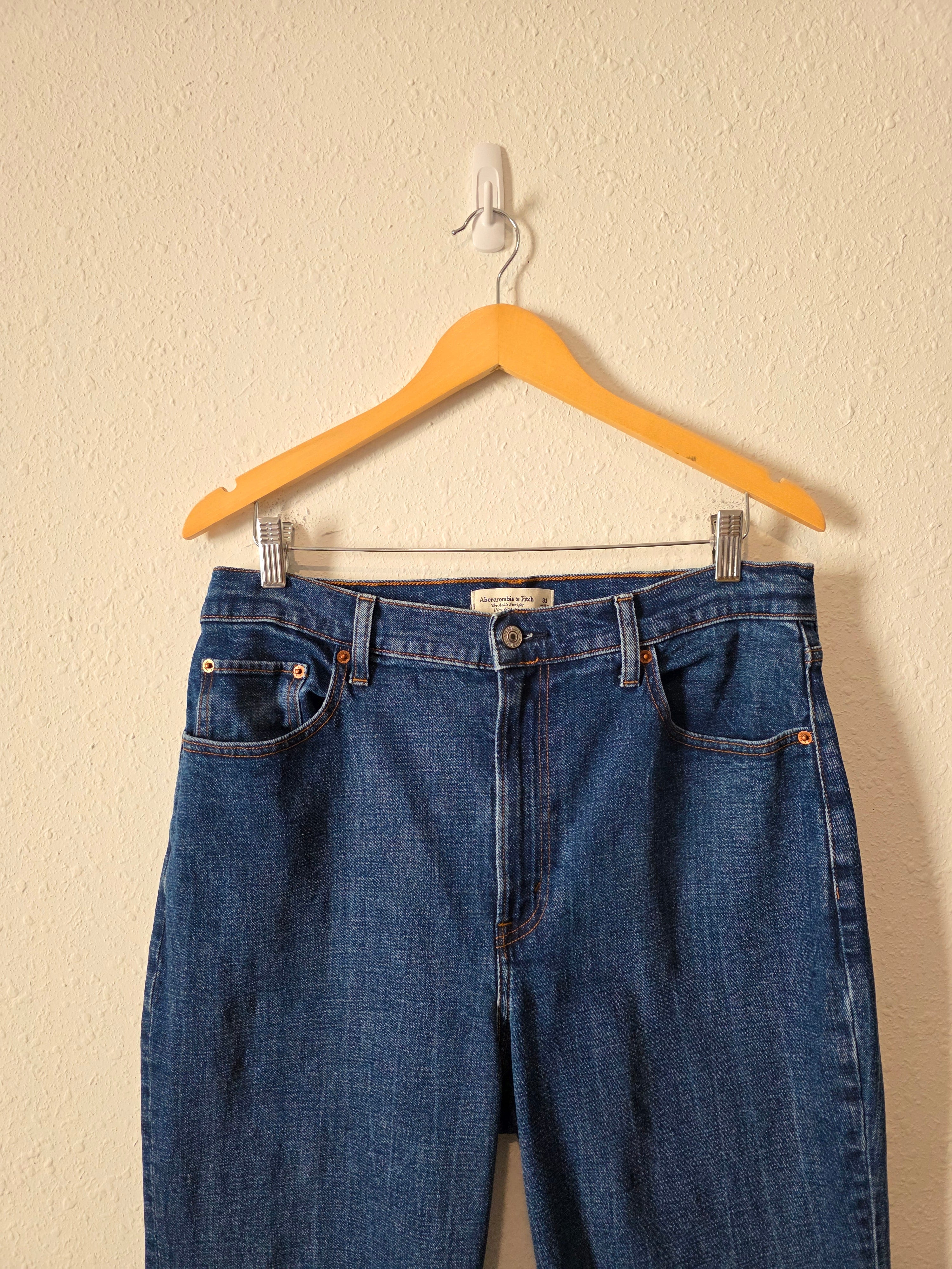 Abercrombie Ankle Straight Jeans (31)