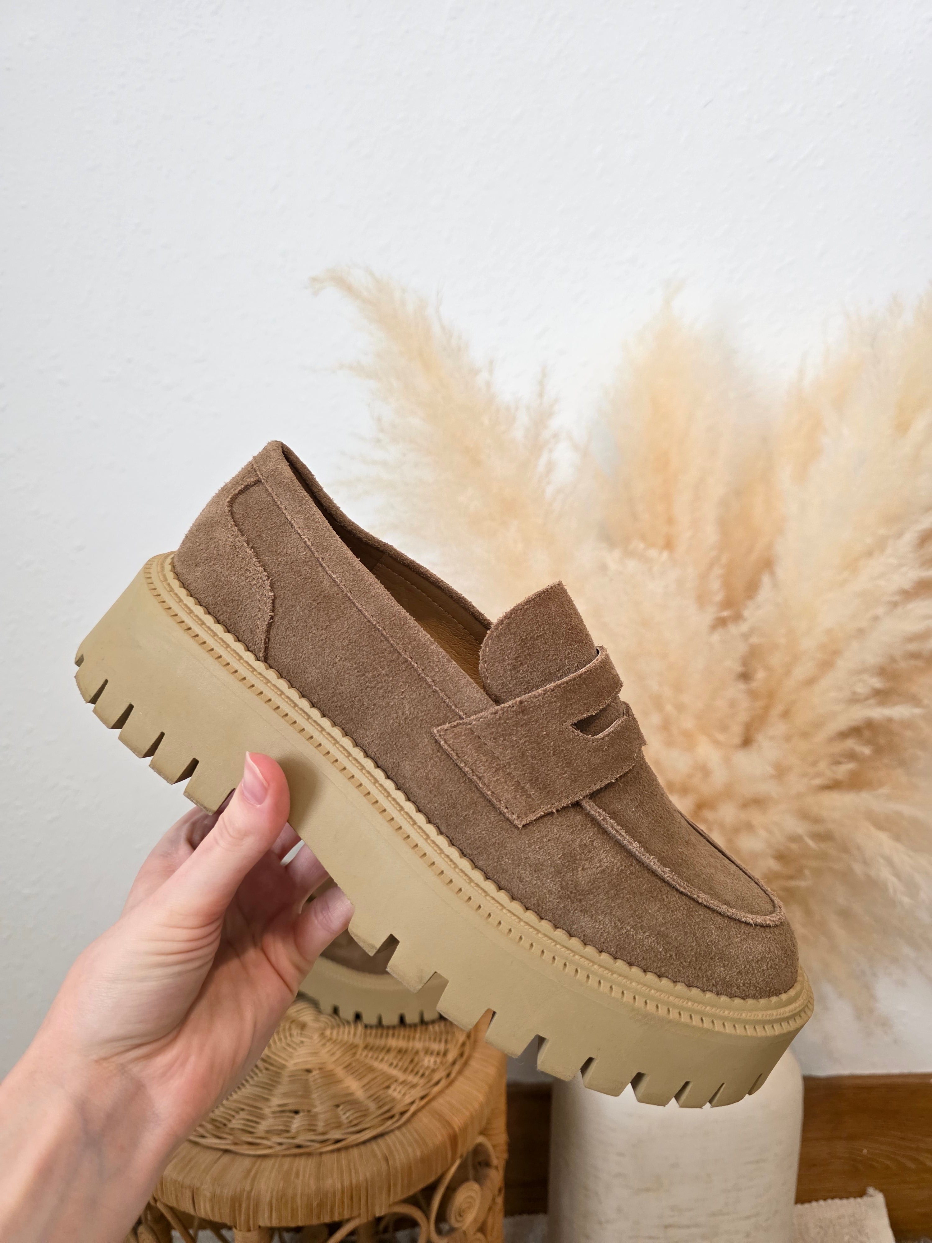 Crown Vintage Leather Suede Loafers (8)