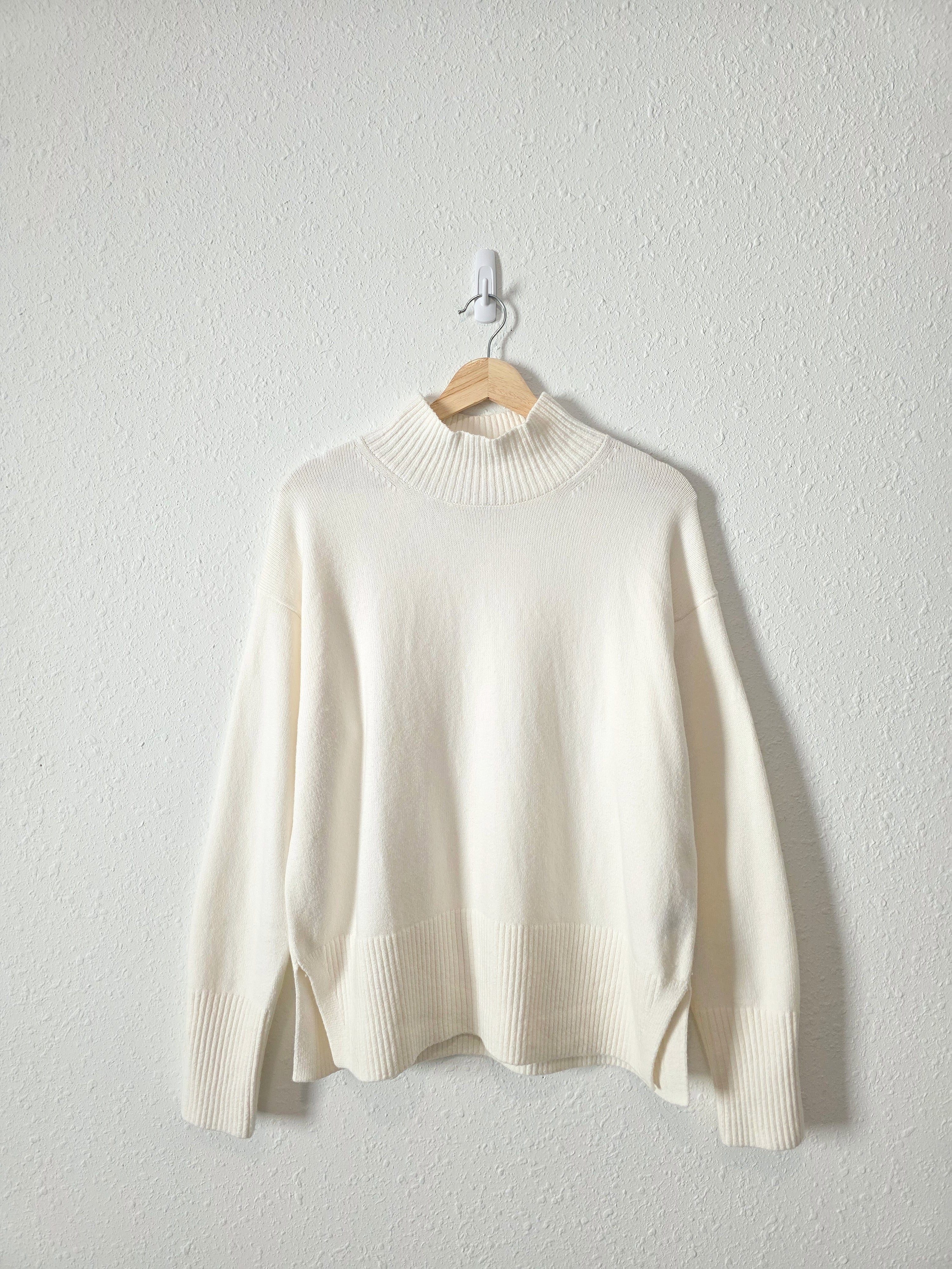 Banana Republic Turtleneck Sweater (L)