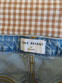 Light Wash Relaxed Denim Shorts (22)