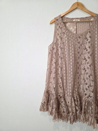 Oli & Hali Floral Lace Tunic (XL)