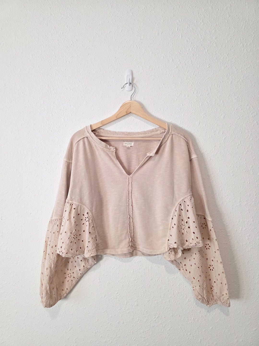 Pilcro Eyelet Puff Sleeve Top (S)
