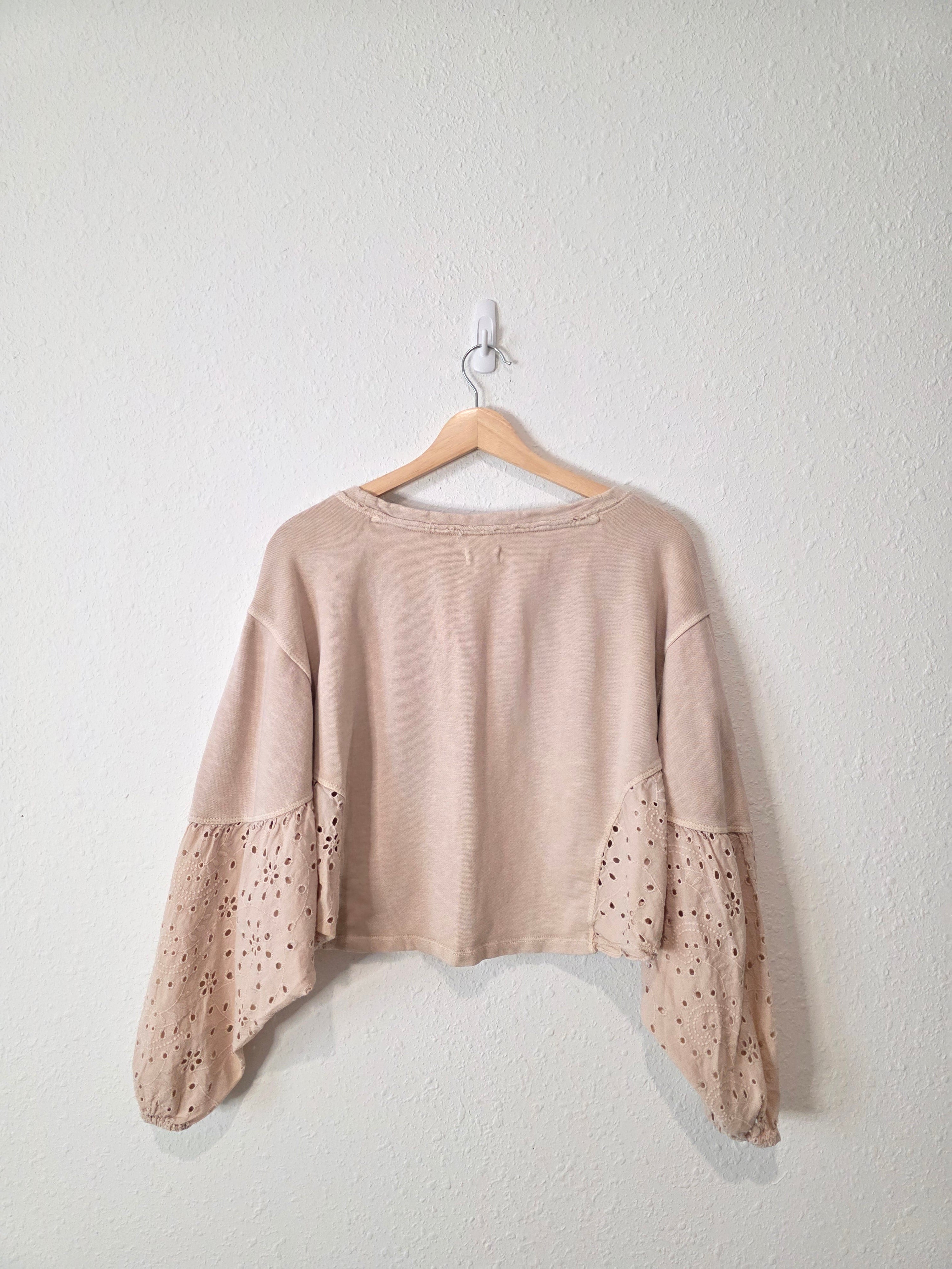 Pilcro Eyelet Puff Sleeve Top (S)