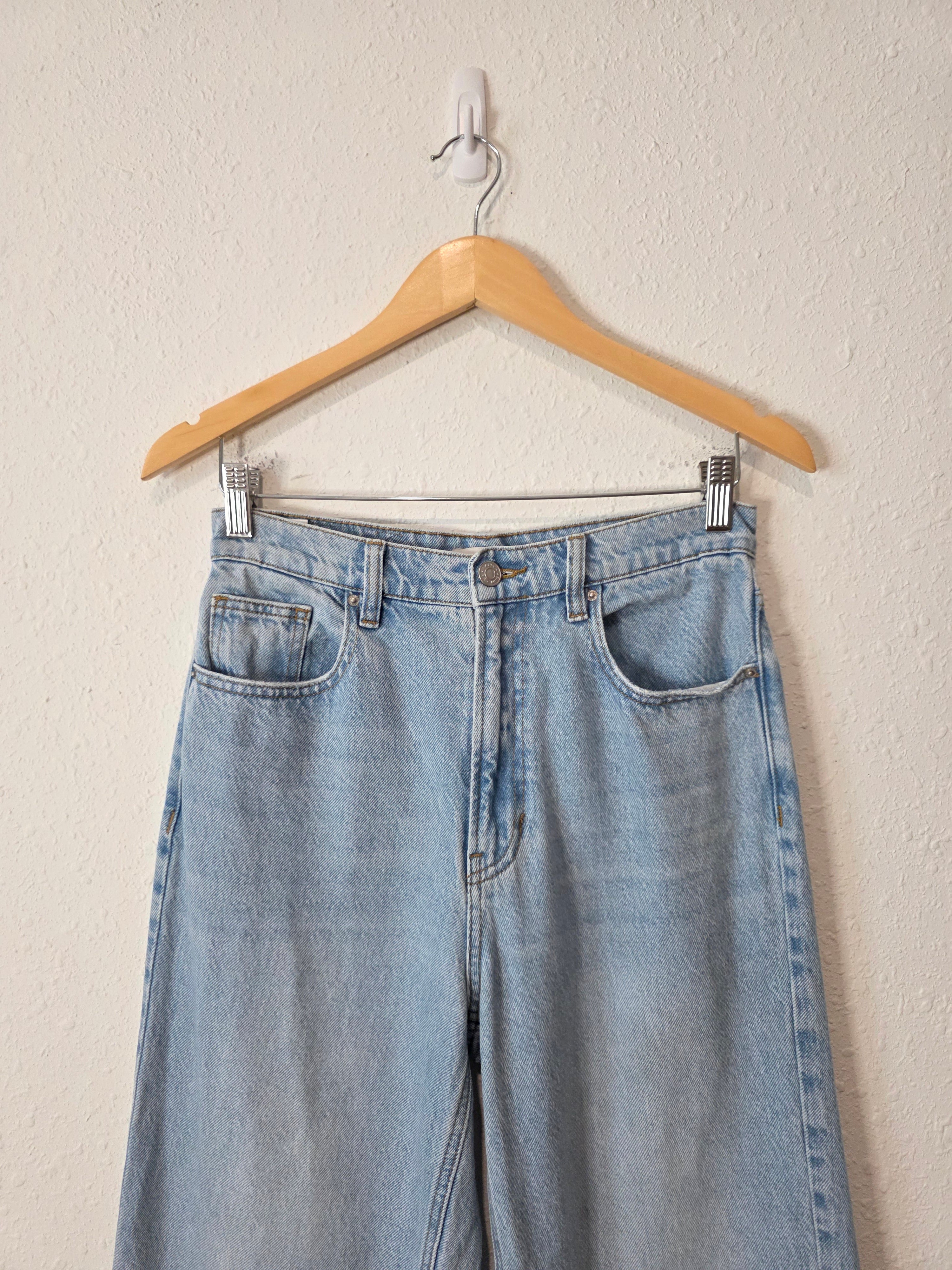 Light Wash Wide Leg Jeans (27)