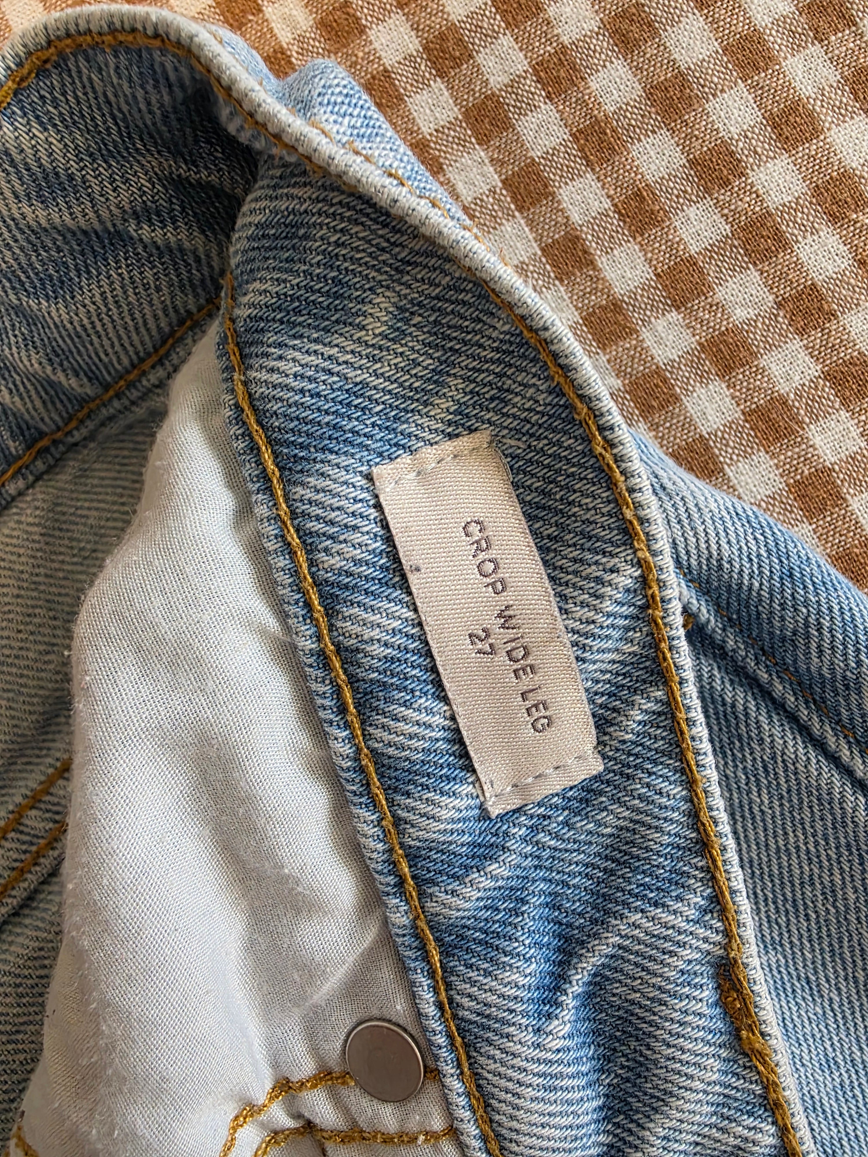 Light Wash Wide Leg Jeans (27)