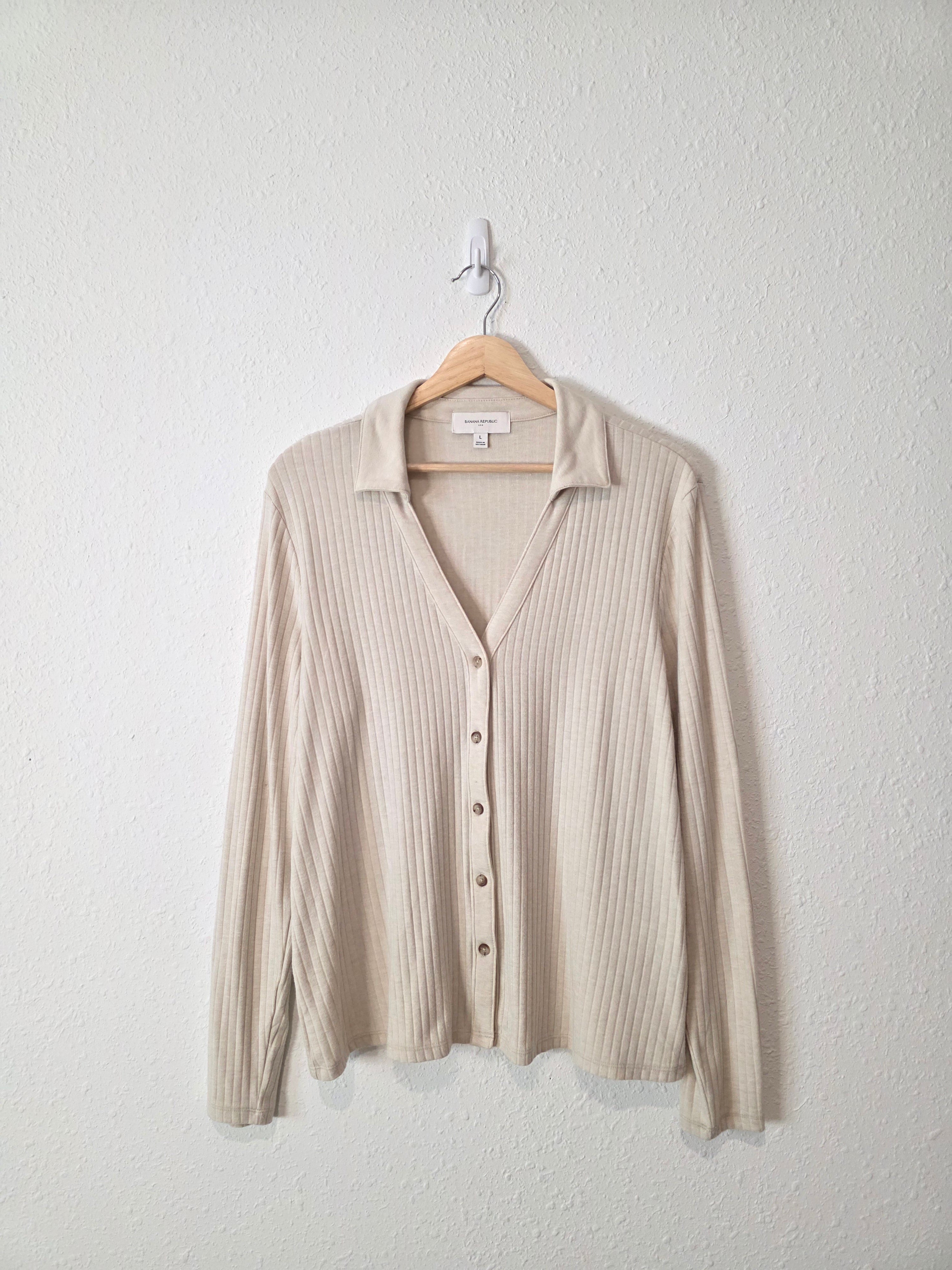 Banana Republic Oat Button Up Top (L)