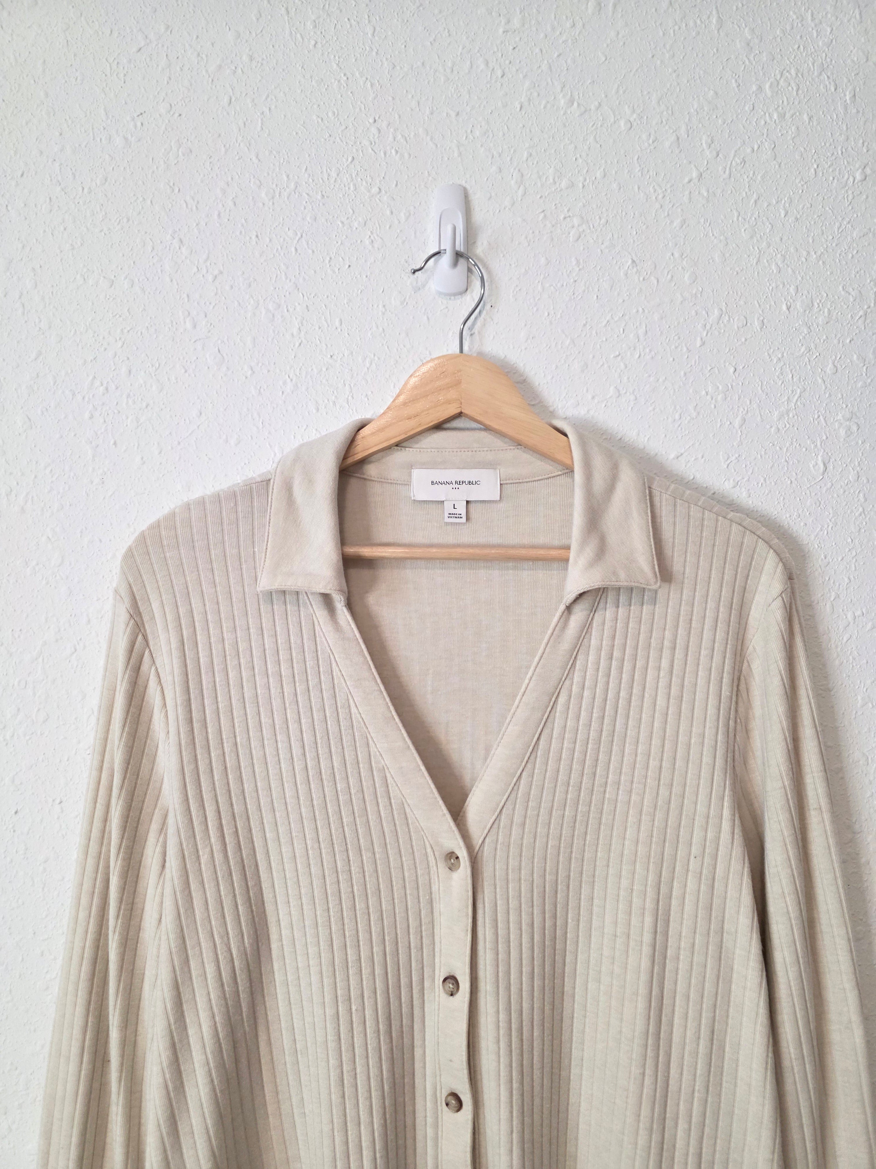 Banana Republic Oat Button Up Top (L)