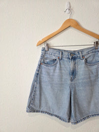 Light Wash Relaxed Denim Shorts (28)