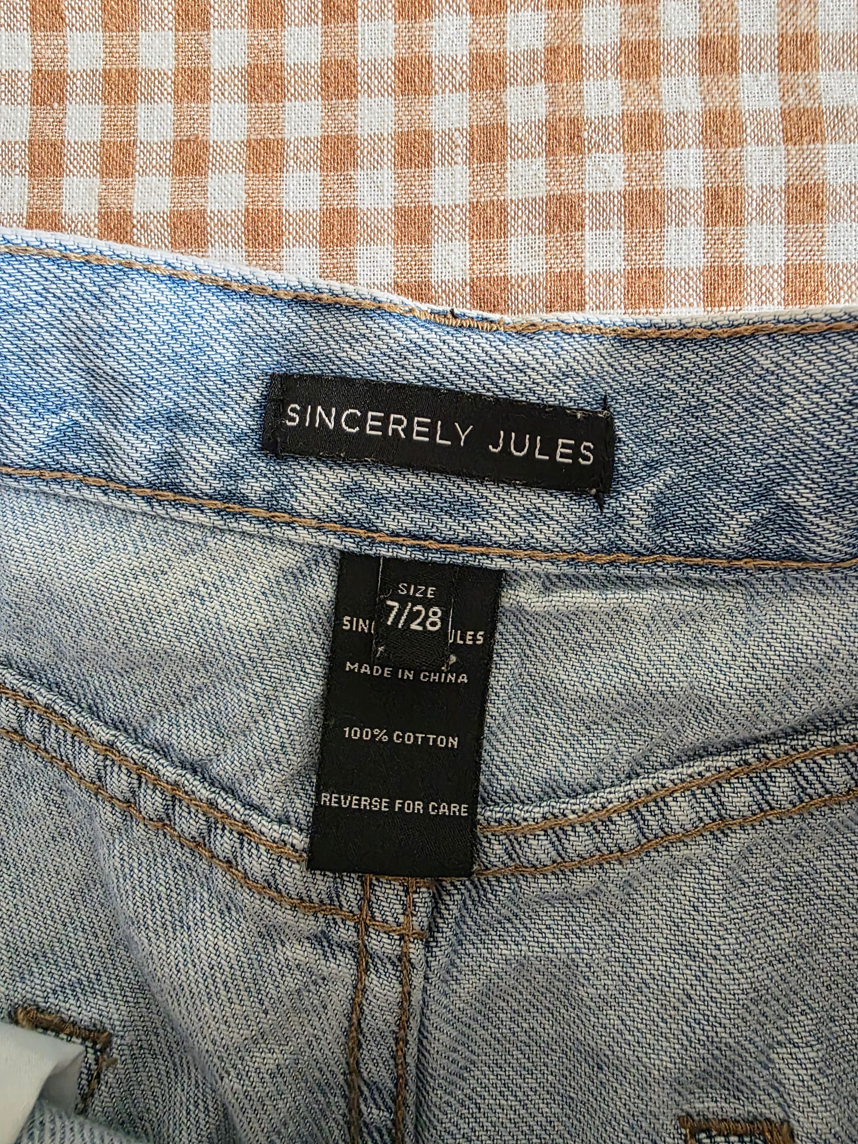 Light Wash Relaxed Denim Shorts (28)