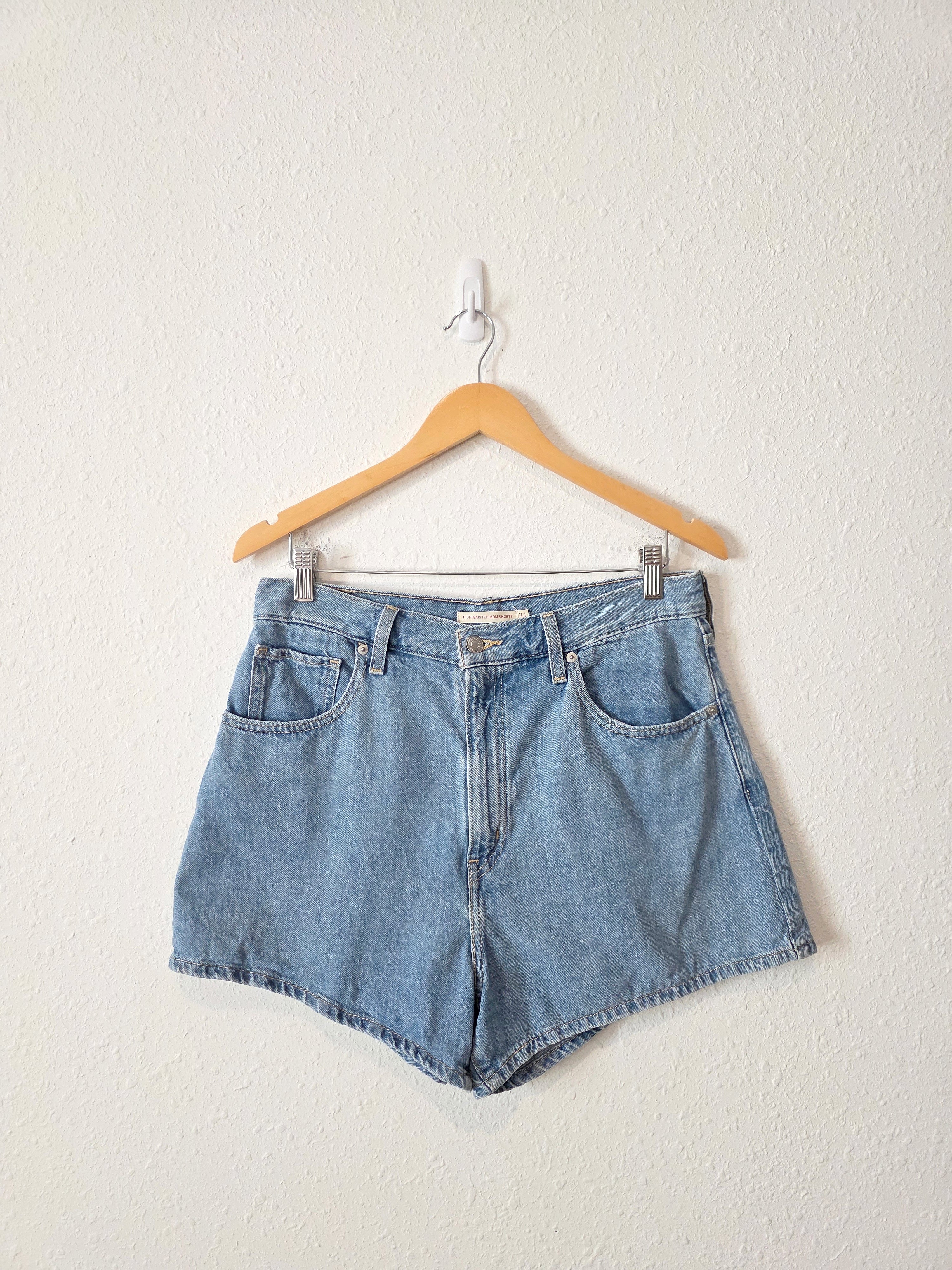 Levi's High Rise Denim Shorts (31)