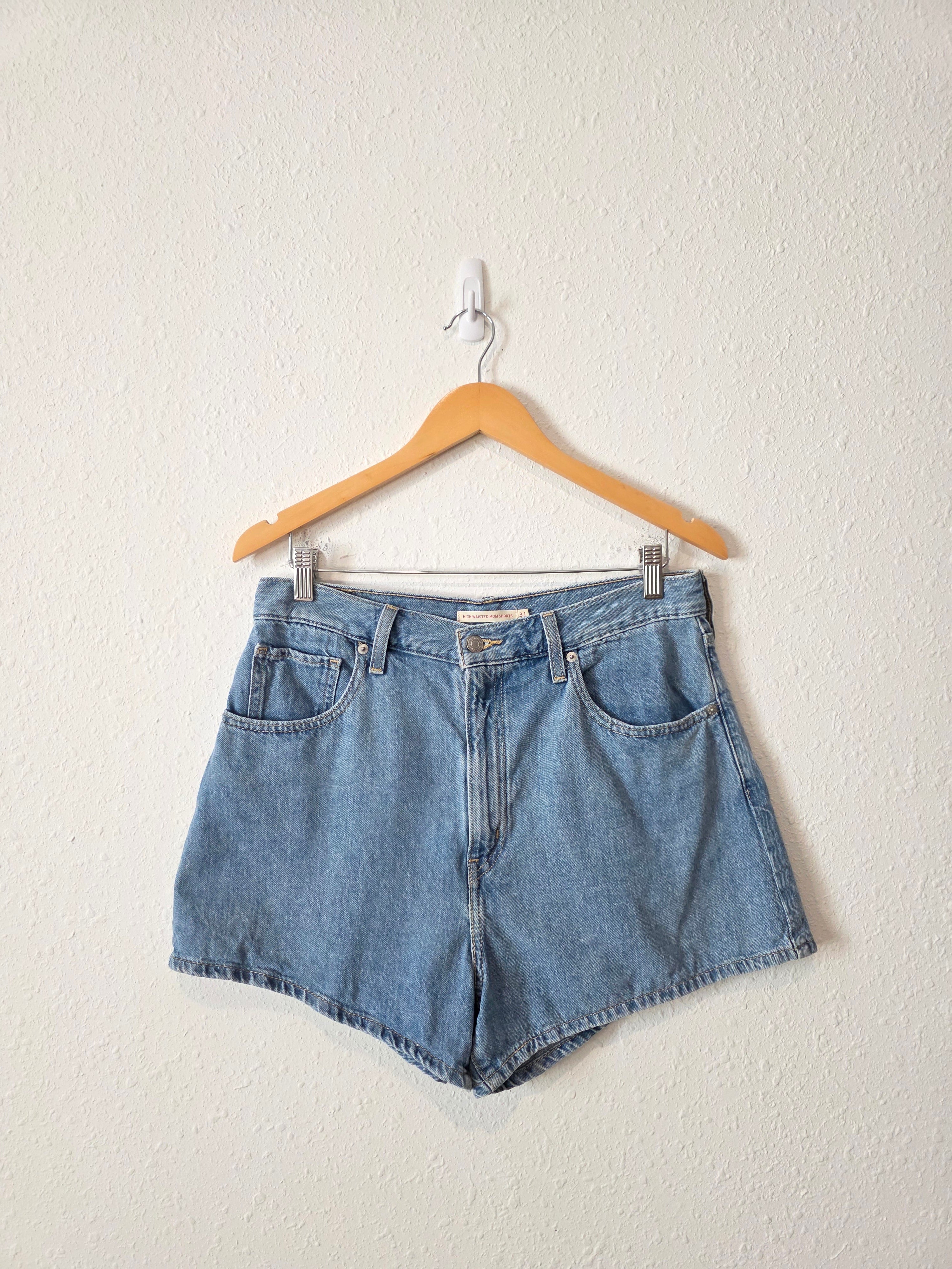 Levi's High Rise Denim Shorts (31)