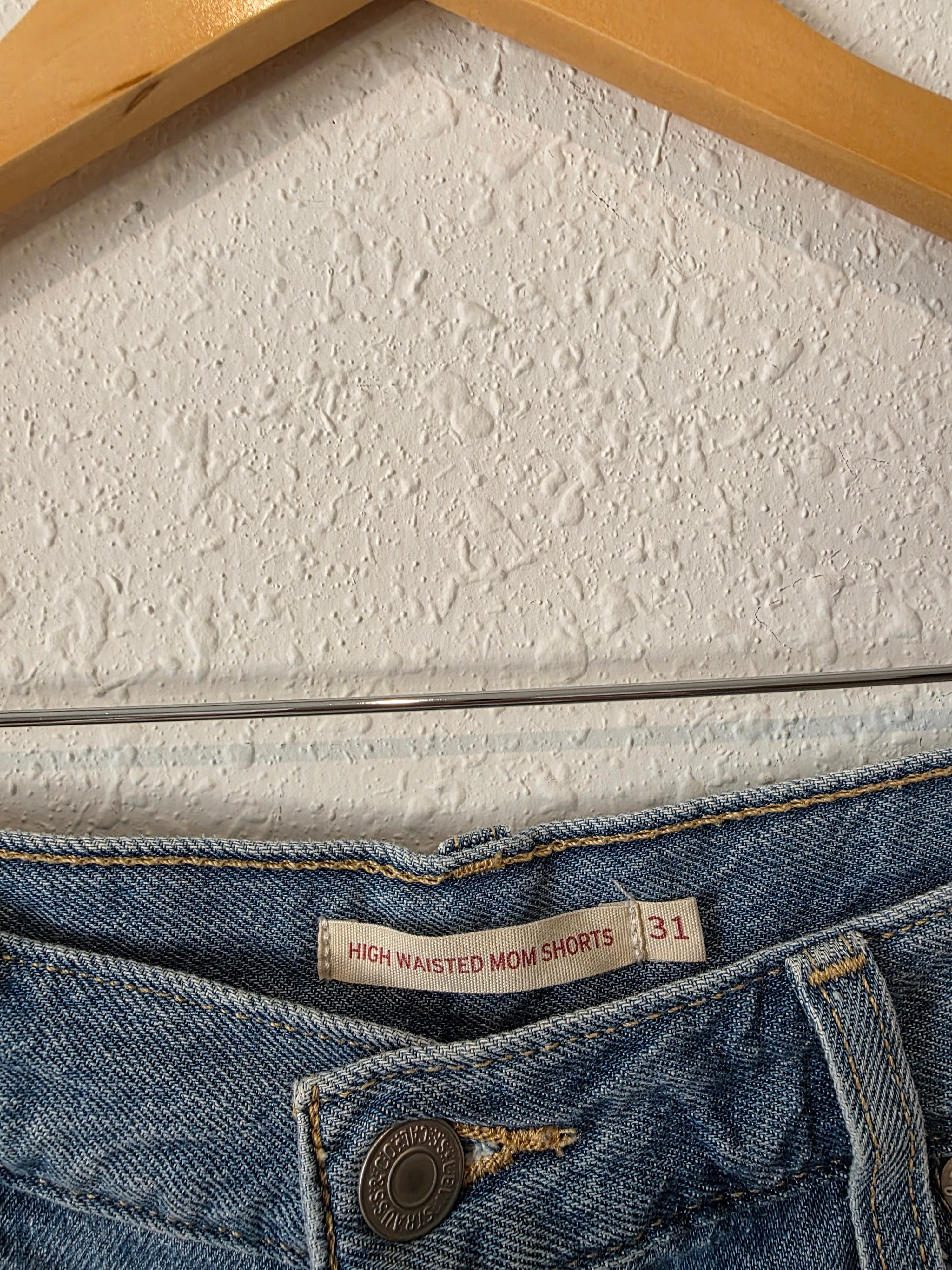 Levi's High Rise Denim Shorts (31)