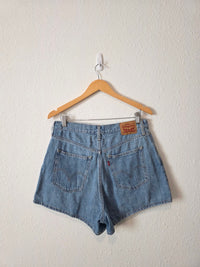Levi's High Rise Denim Shorts (31)