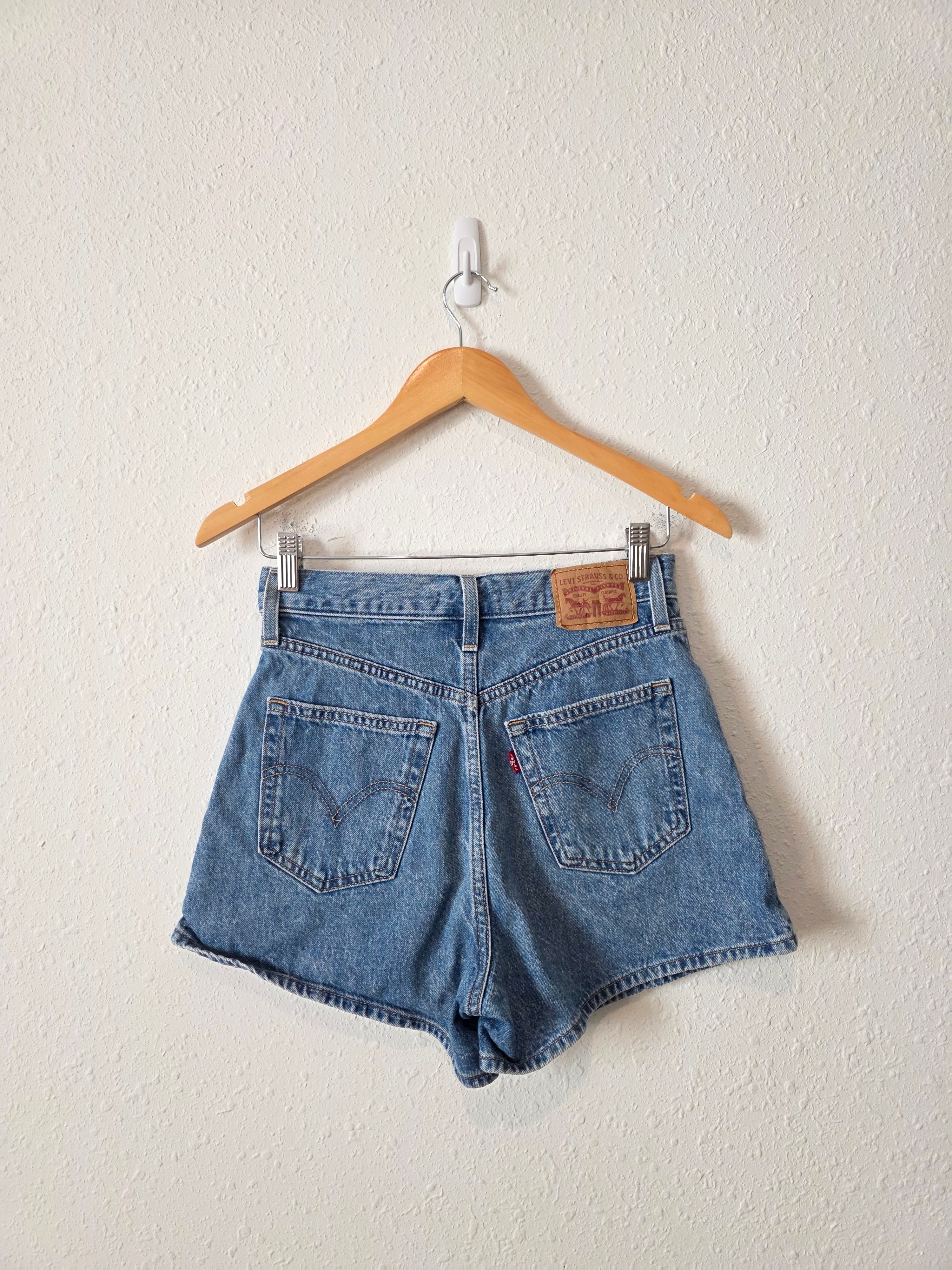 Levi's High Rise Denim Shorts (26)
