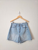 Light Wash Baggy Denim Short (10)