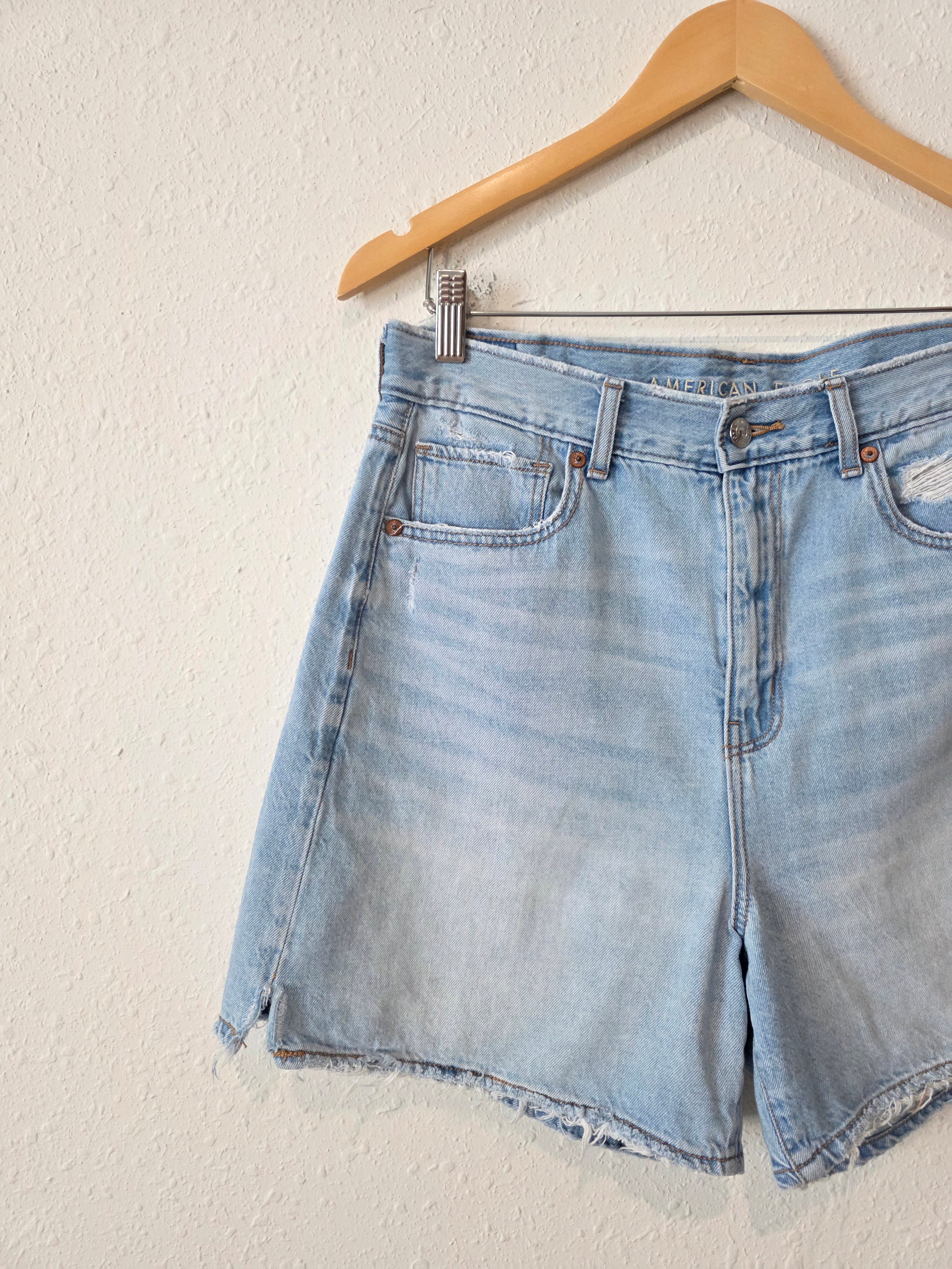 Light Wash Baggy Denim Short (10)