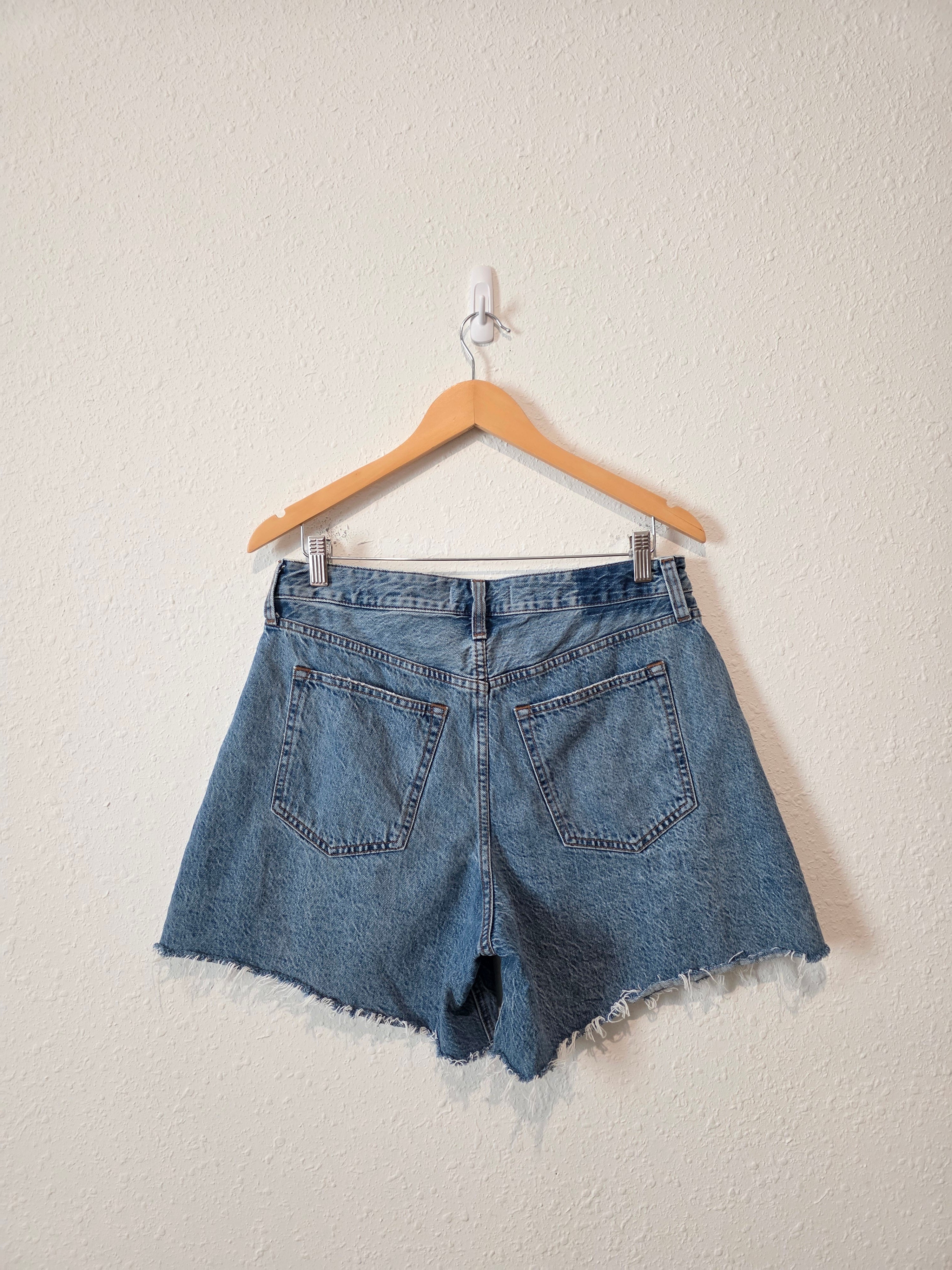 Abercrombie Loose Denim Shorts (29)