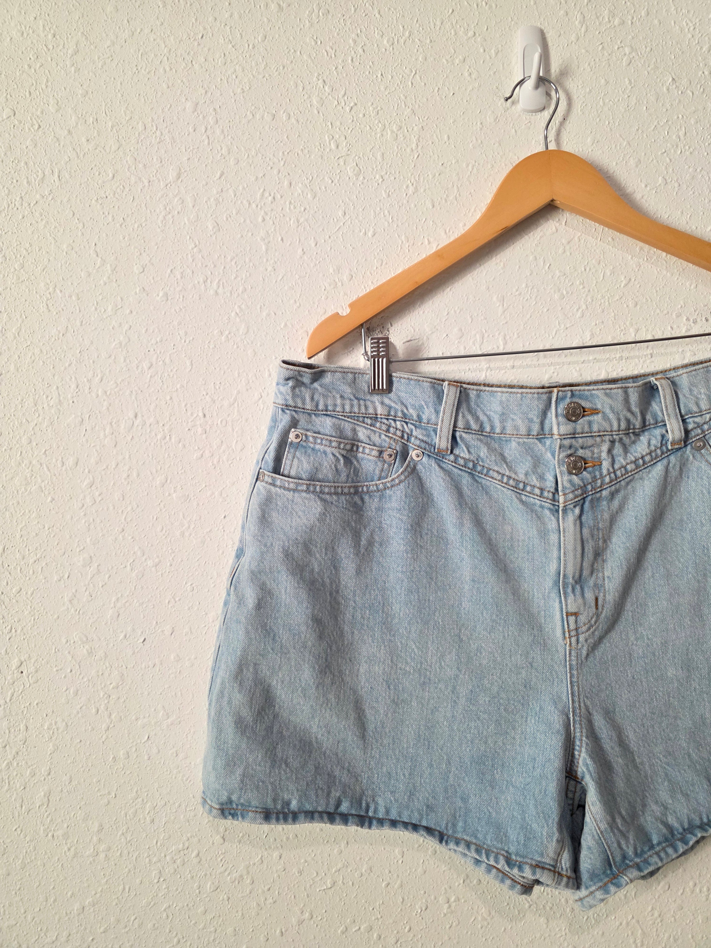 Madewell Light Wash Shorts (33)