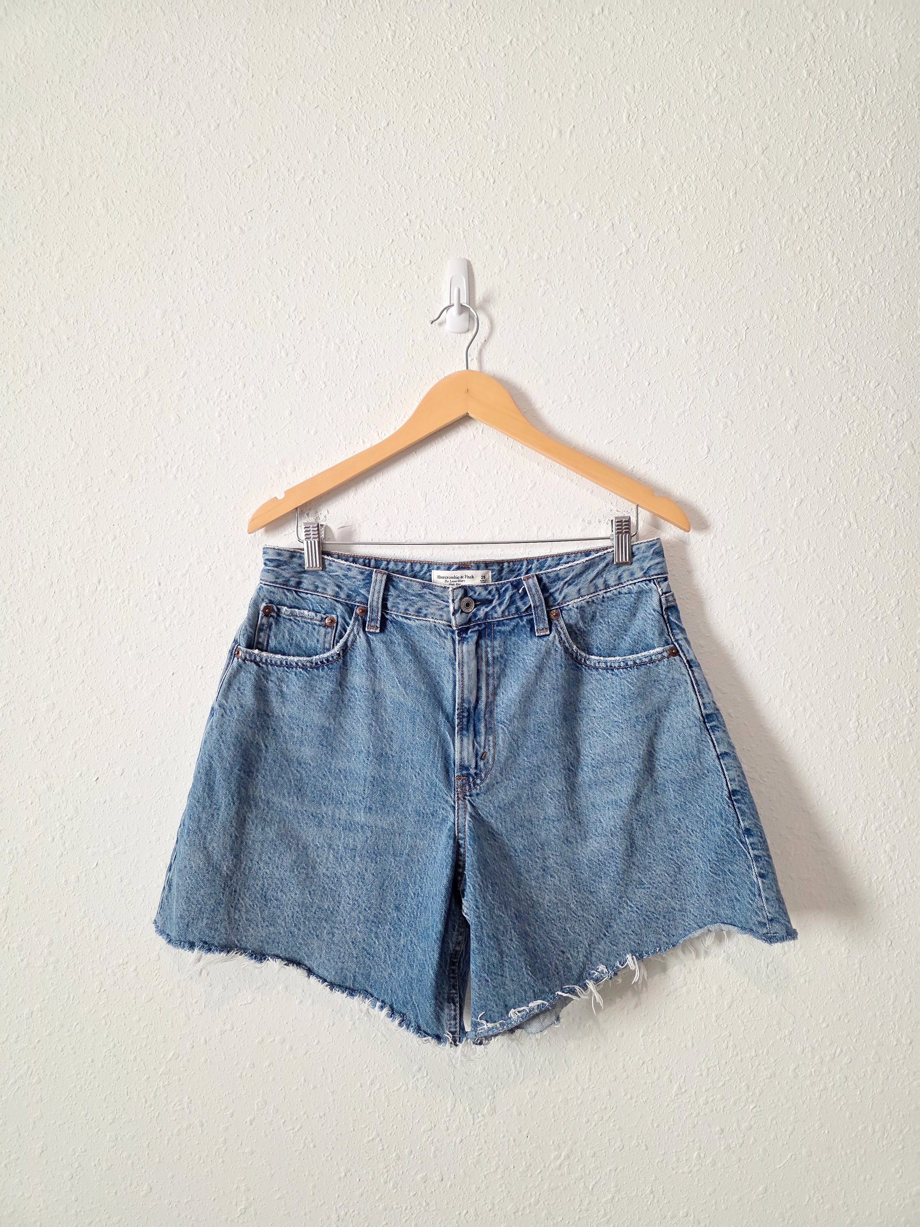 Abercrombie Loose Denim Shorts (29)