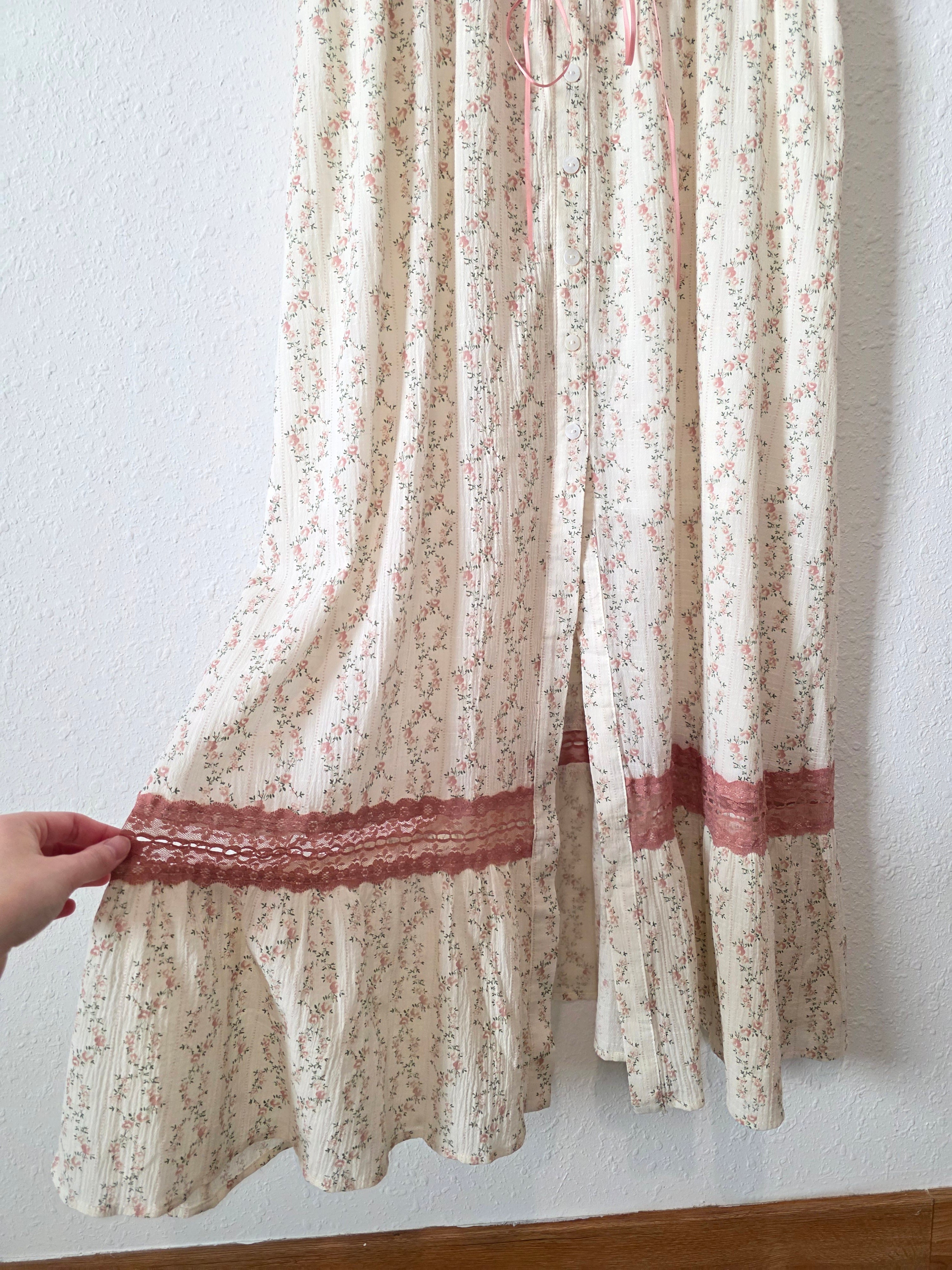 Floral Lace Maxi Dress (L)