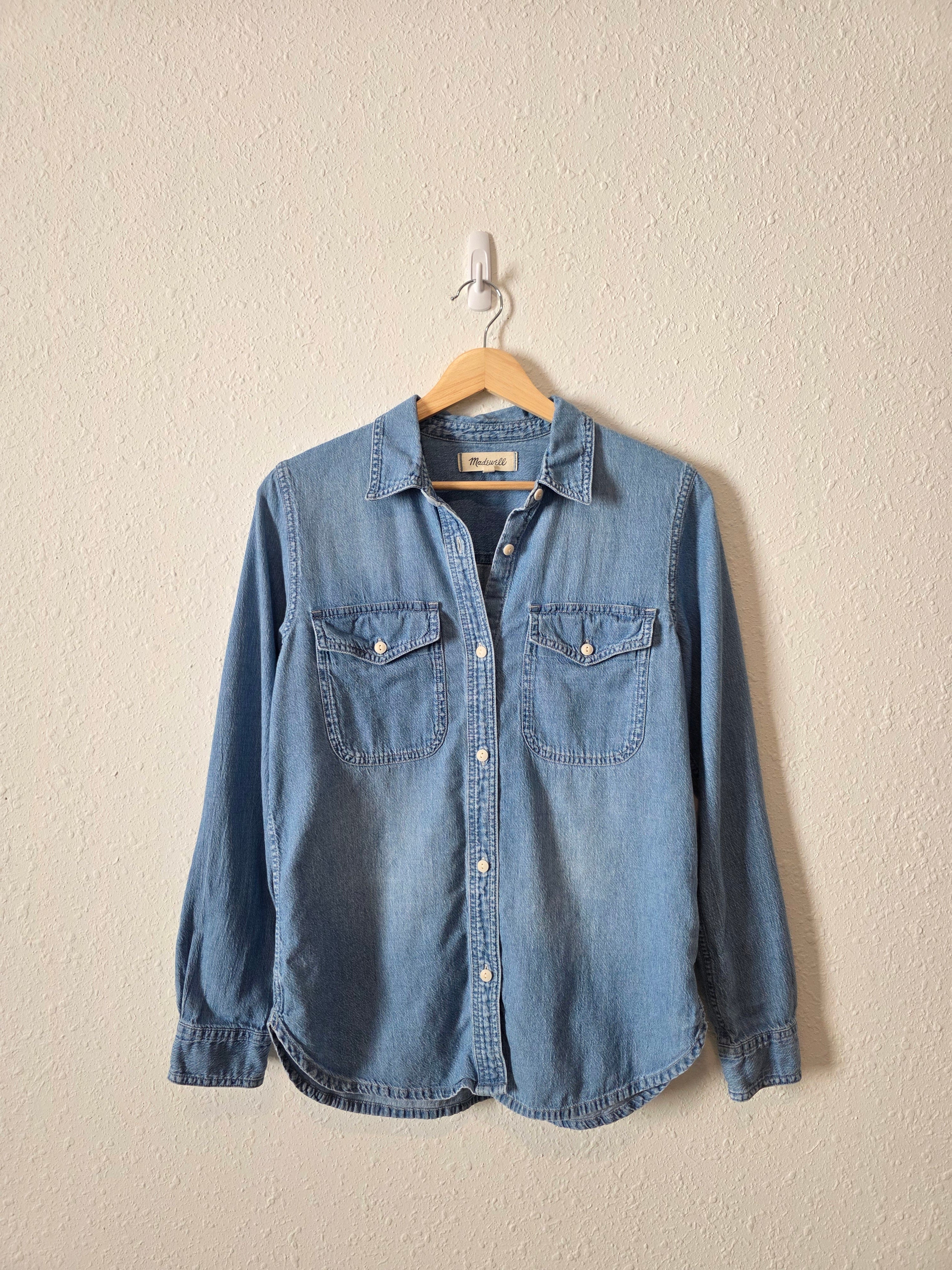 Madewell Denim Button Up Shirt (S)