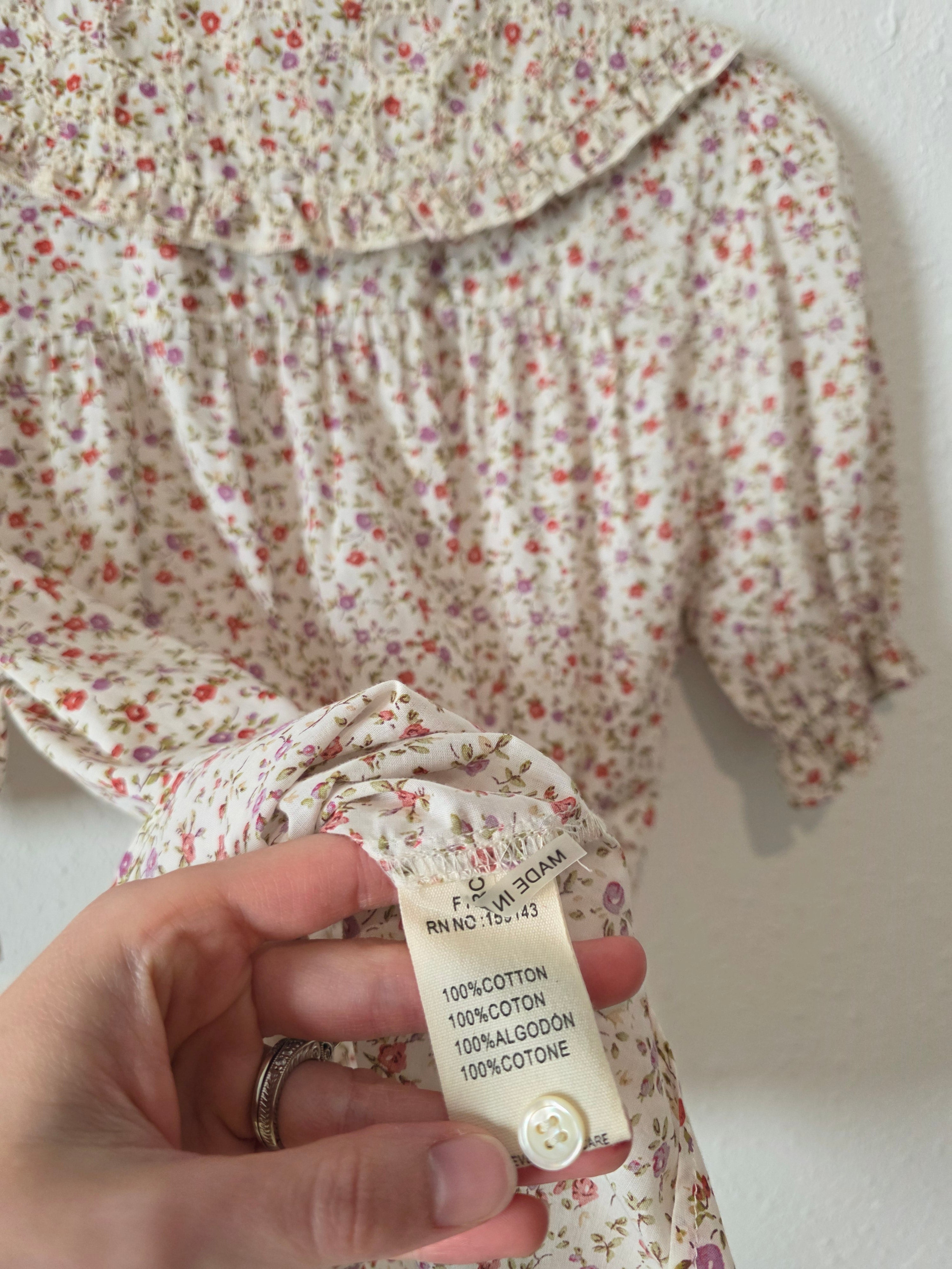 Dainty Floral Collared Blouse (M)